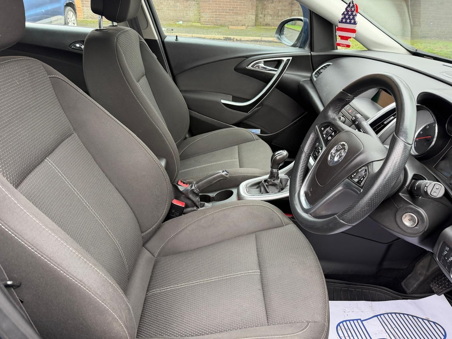 Used Vauxhall Astra 2013 for sale - 77331837: Photo 17