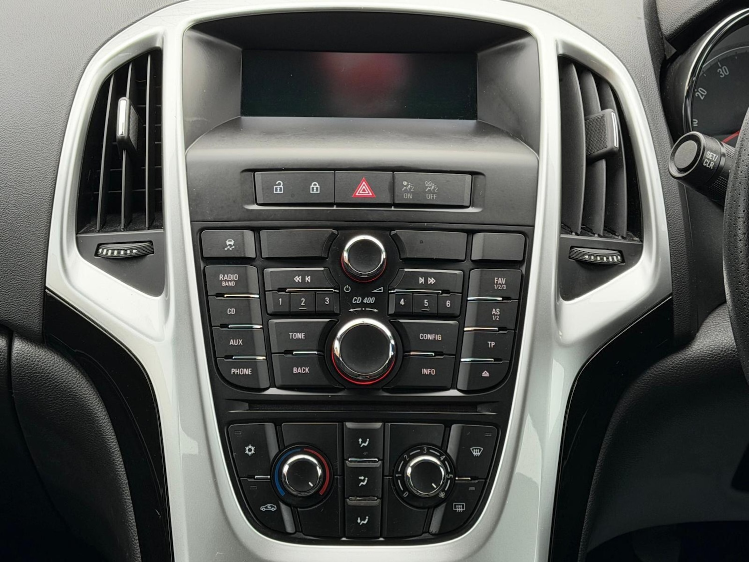 Used Vauxhall Astra 2013 for sale - 77331837: Photo 36