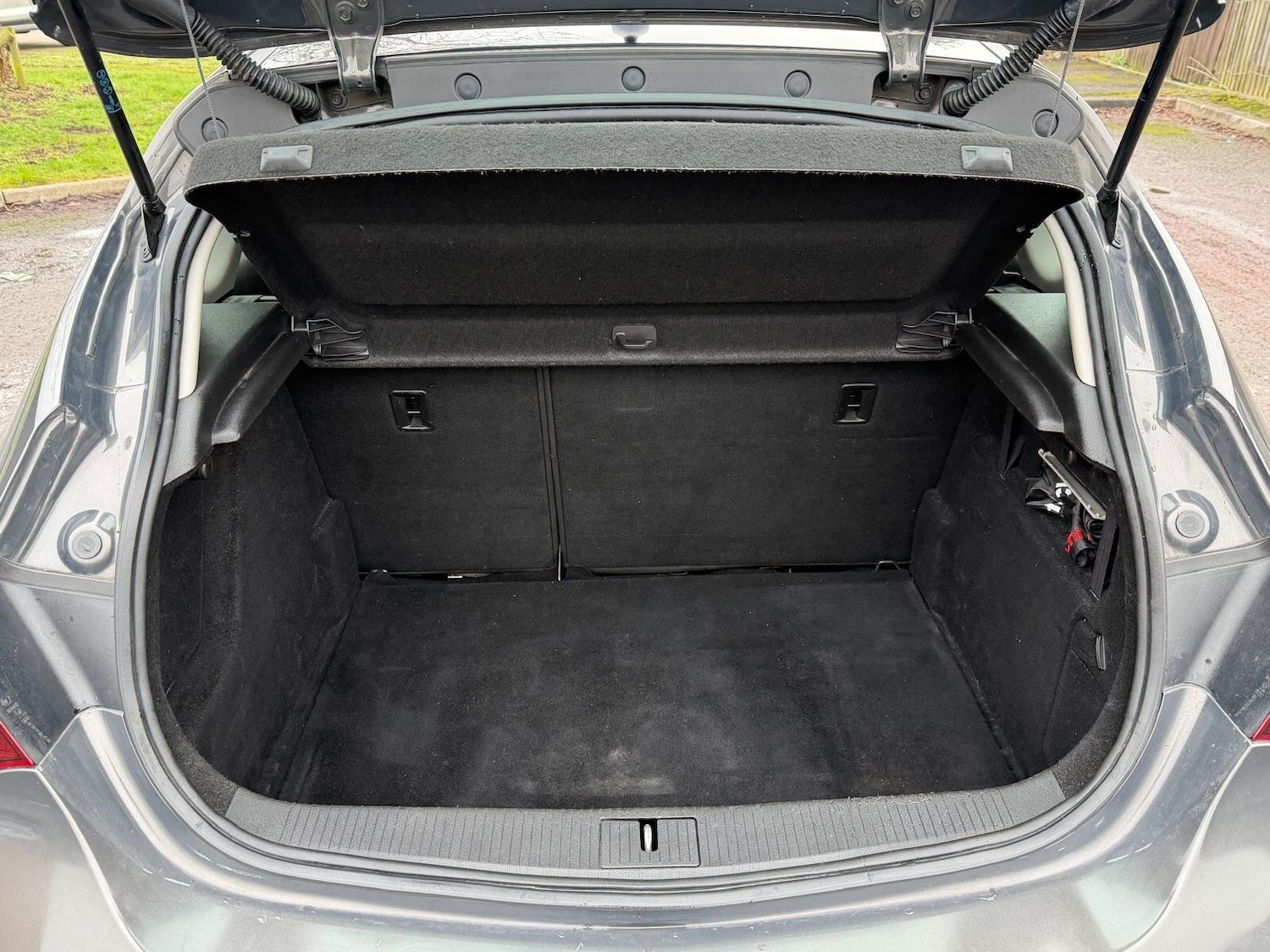 Used Vauxhall Astra 2013 for sale - 77331837: Photo 38