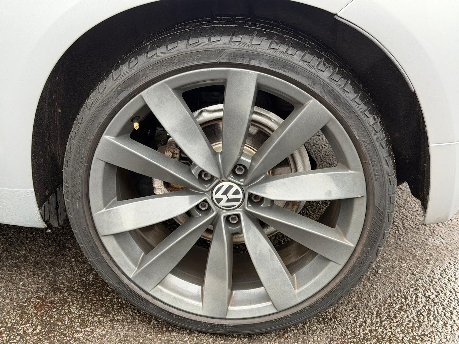 Used Volkswagen Scirocco 2010 for sale - 77331845: Photo 27