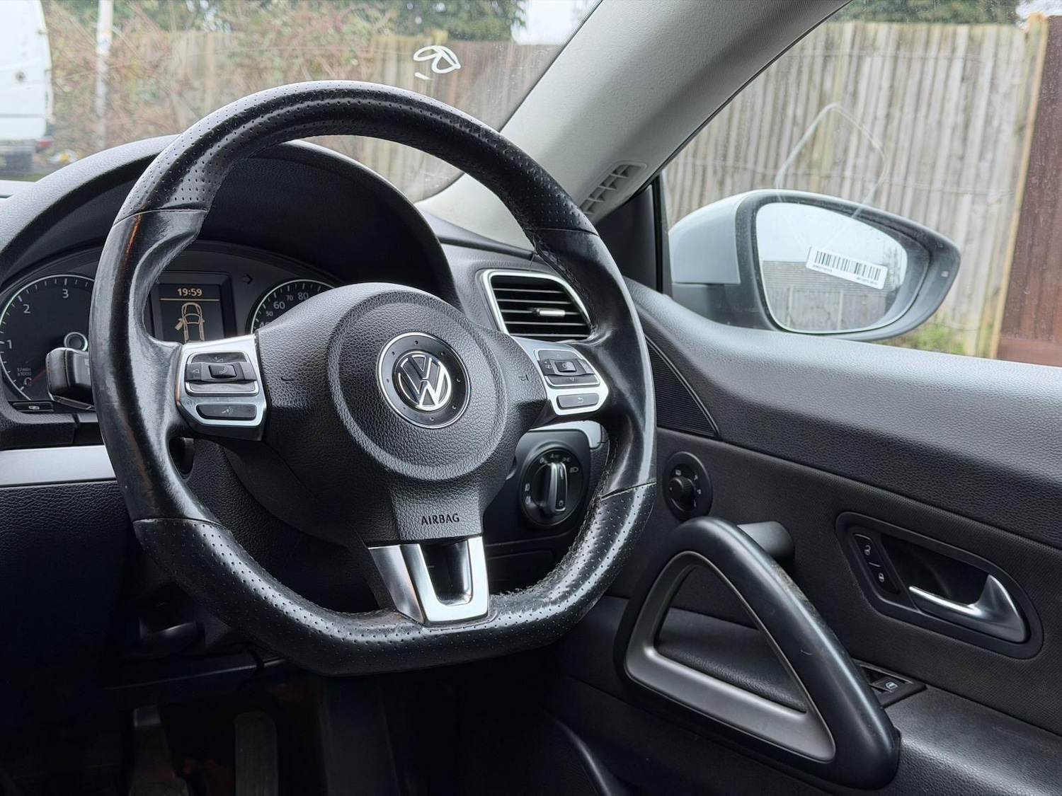 Used Volkswagen Scirocco 2010 for sale - 77331845: Photo 30