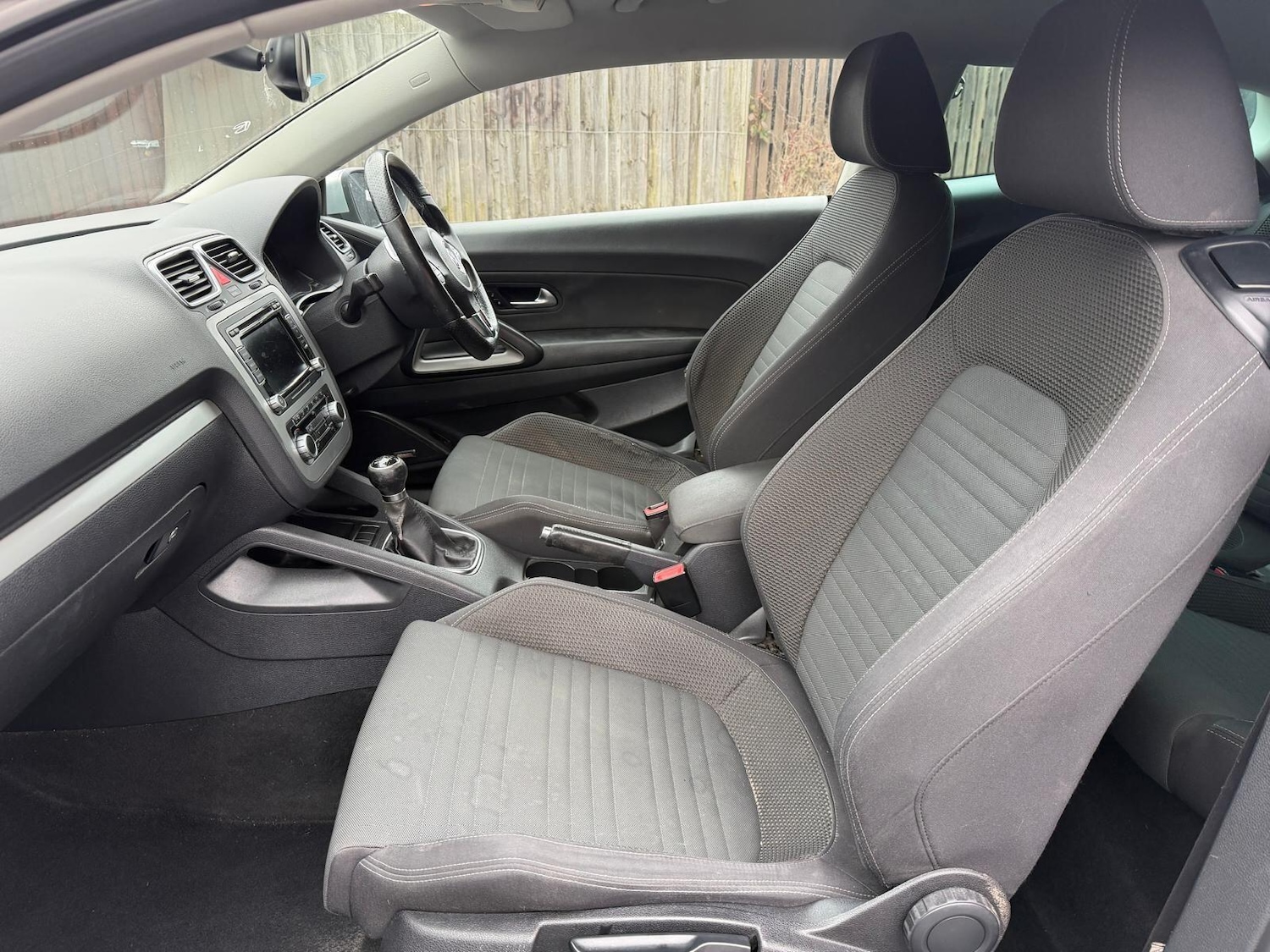 Used Volkswagen Scirocco 2010 for sale - 77331845: Photo 32