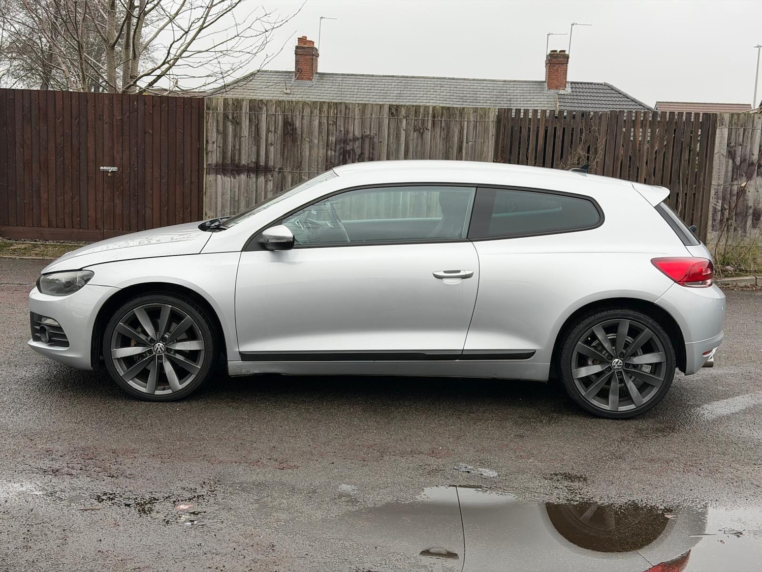 Used Volkswagen Scirocco 2010 for sale - 77331845: Photo 6