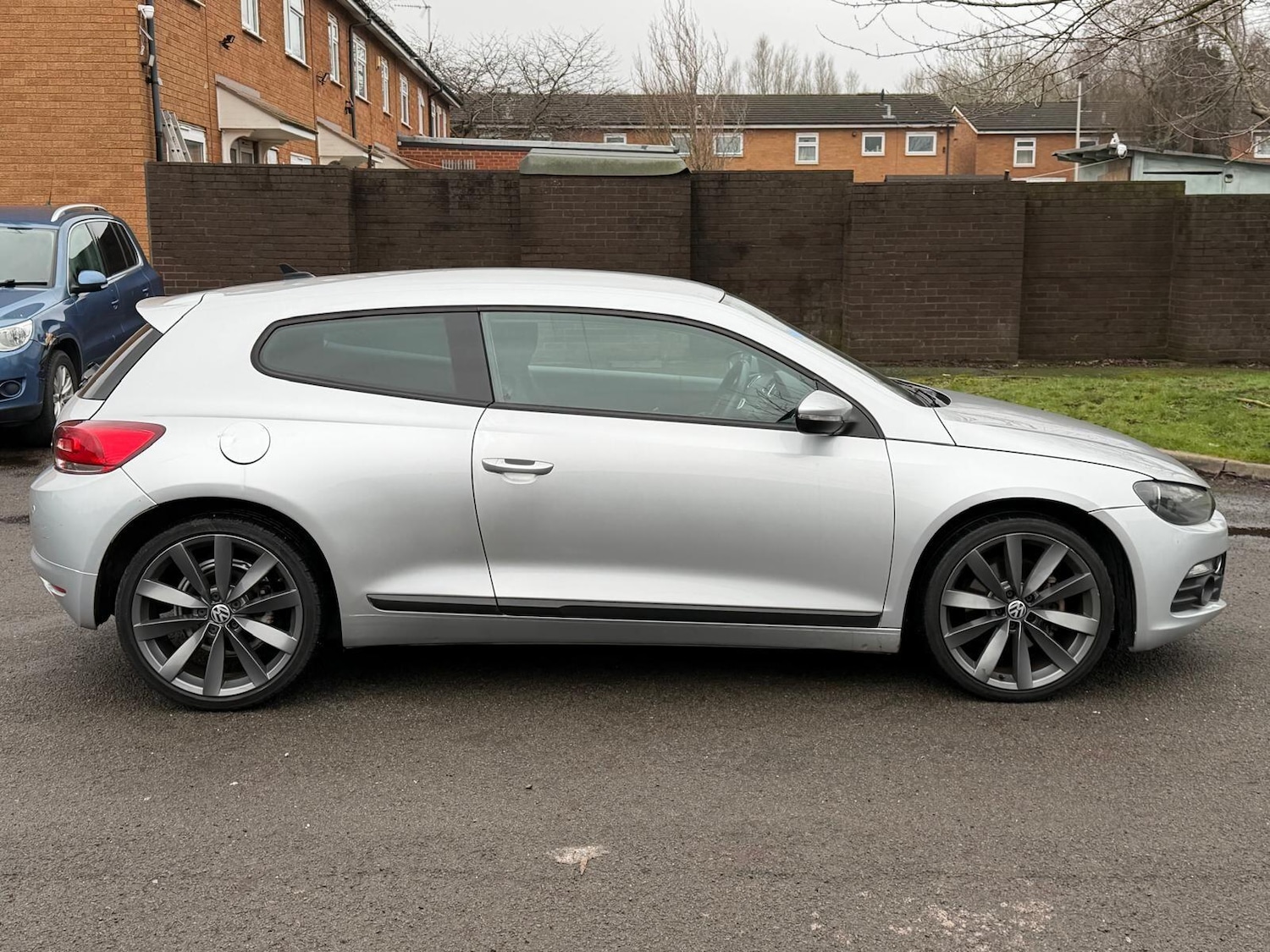 Used Volkswagen Scirocco 2010 for sale - 77331845: Photo 8