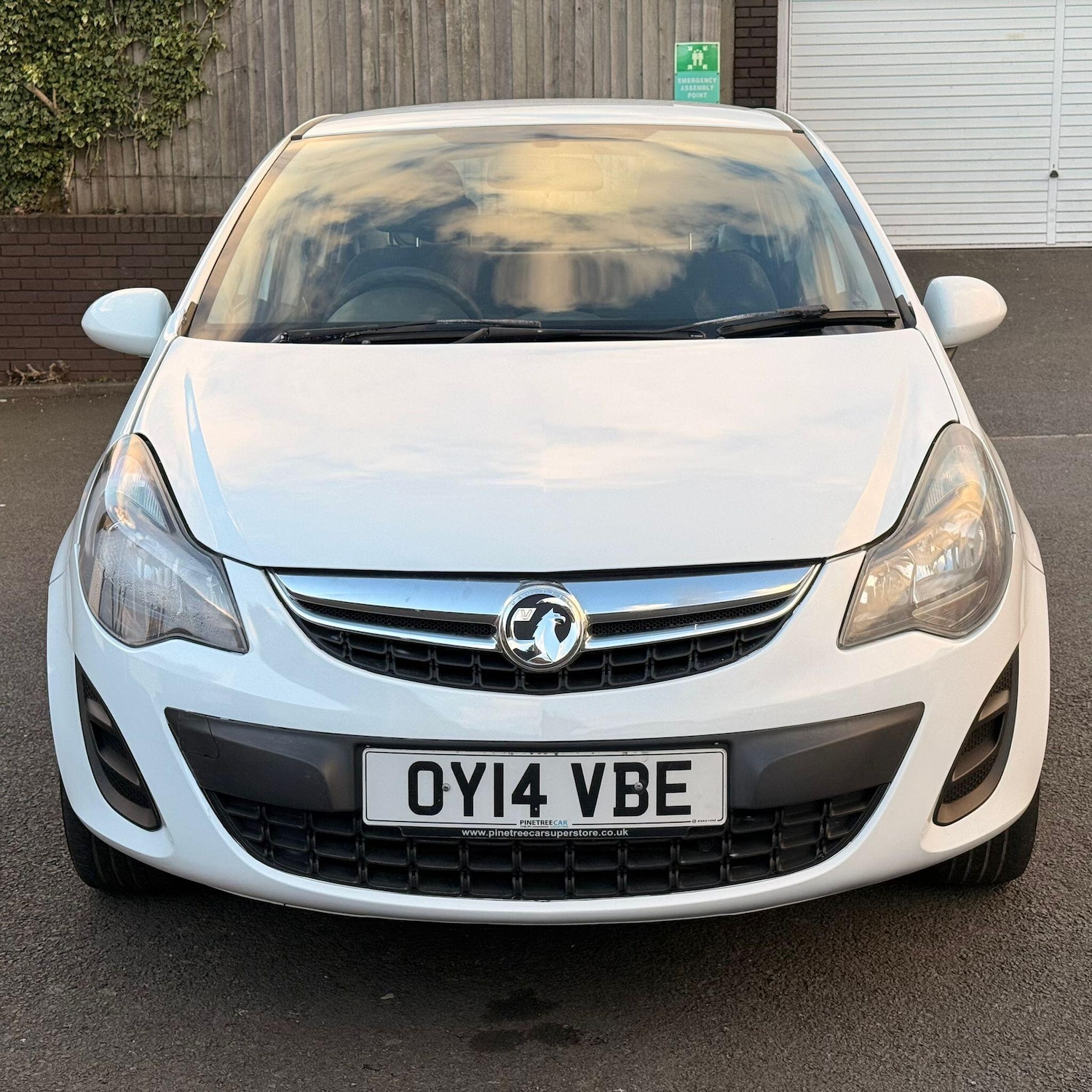 Used Vauxhall Corsa 2014 for sale - 77898638: Photo 2