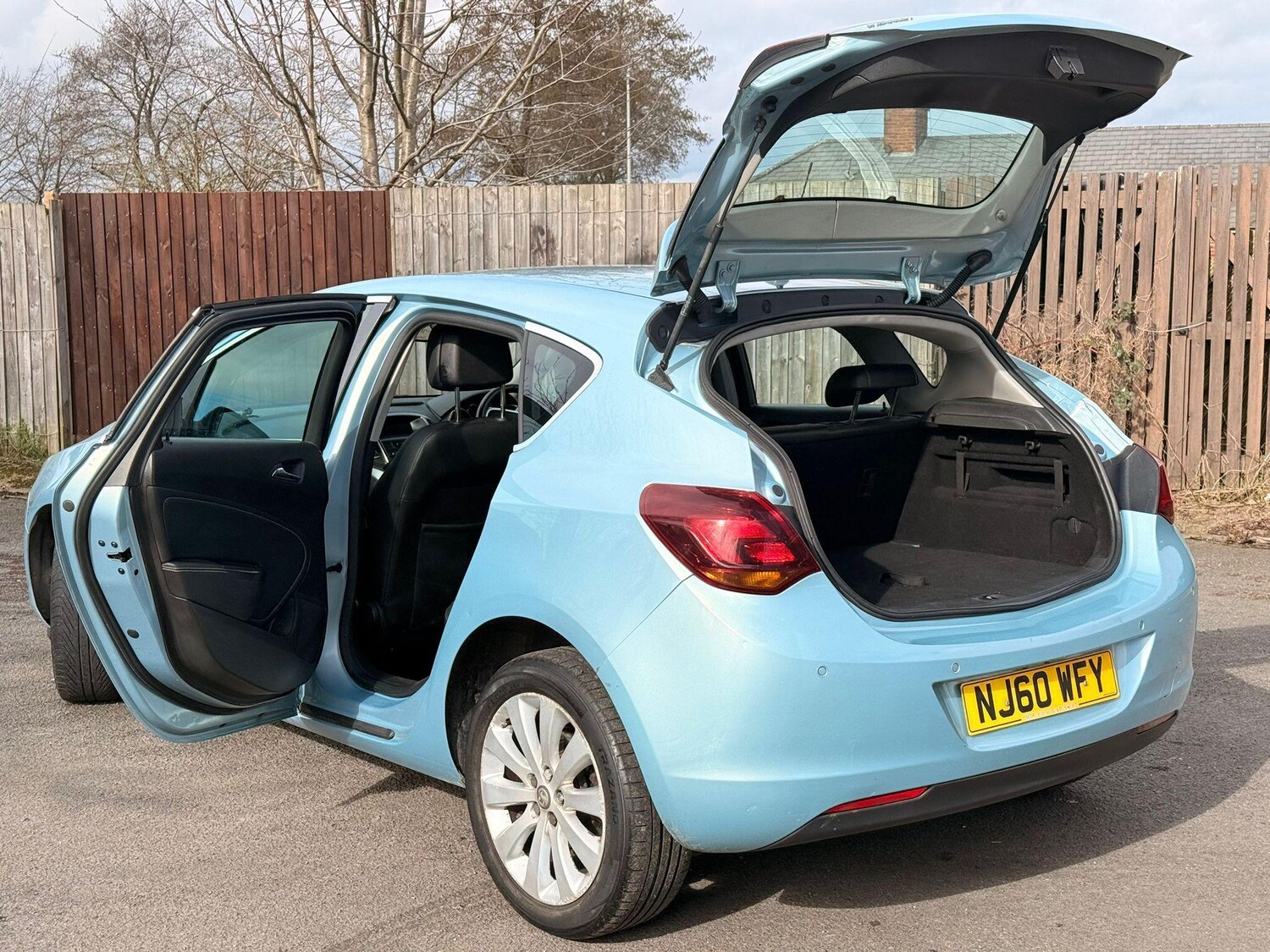 Used Vauxhall Astra 2010 for sale - 77839916: Photo 10