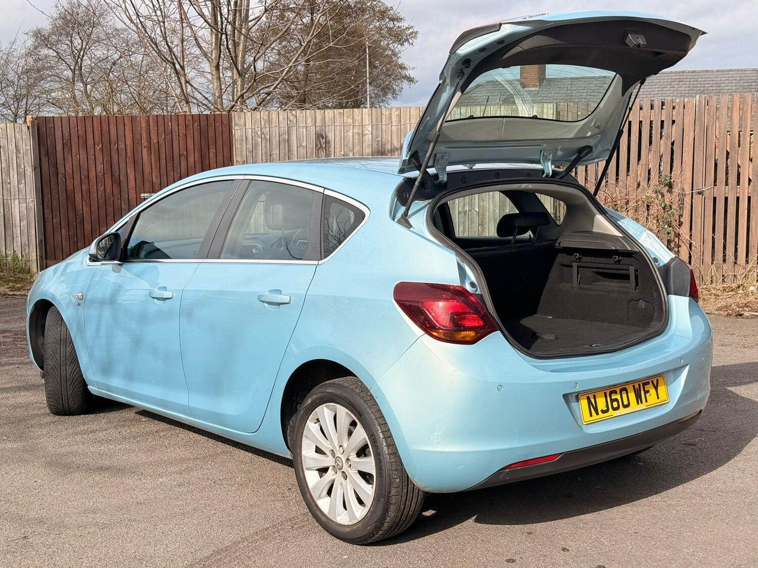 Used Vauxhall Astra 2010 for sale - 77839916: Photo 12