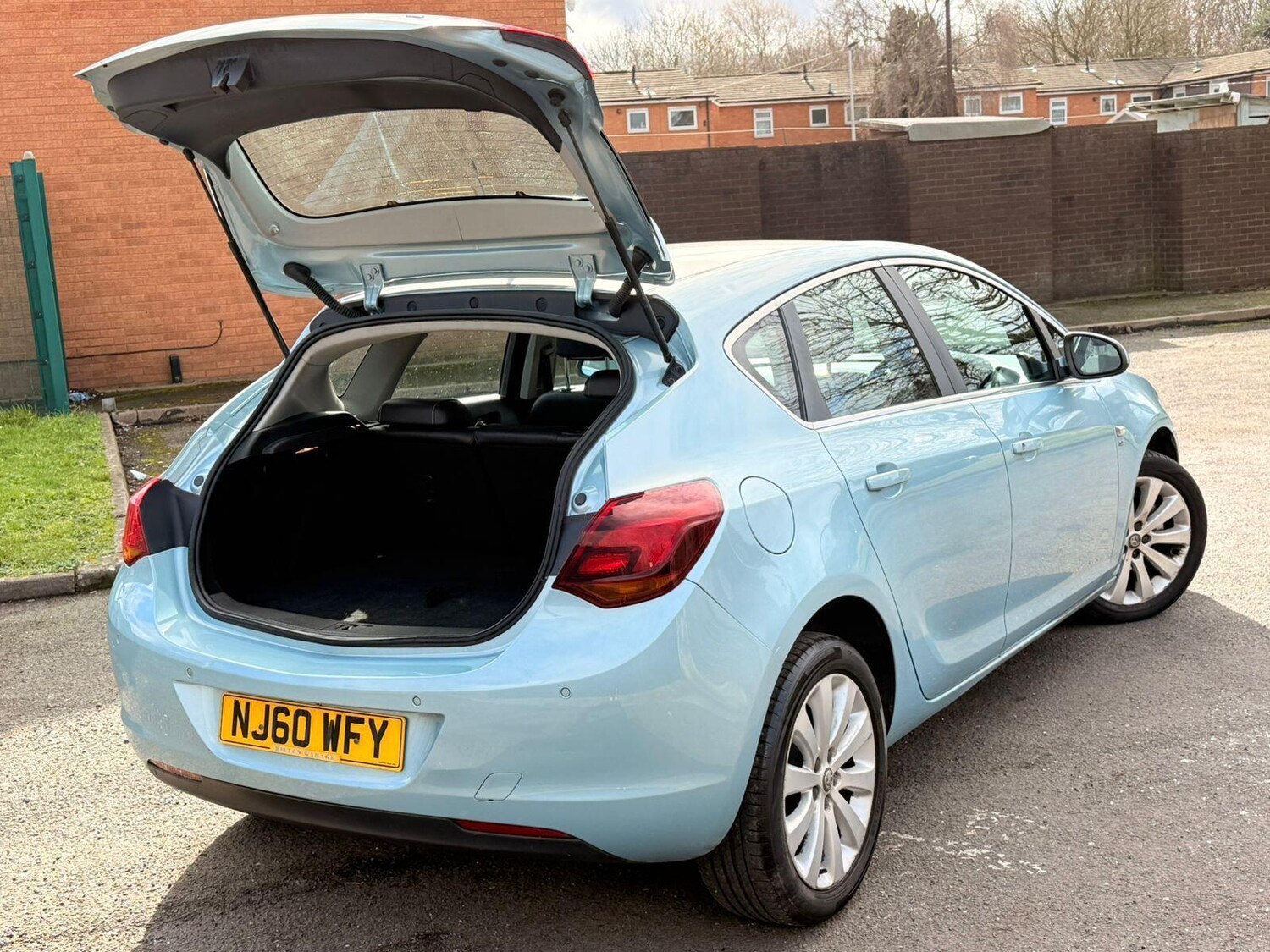 Used Vauxhall Astra 2010 for sale - 77839916: Photo 19