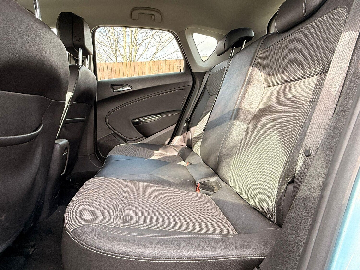 Used Vauxhall Astra 2010 for sale - 77839916: Photo 26