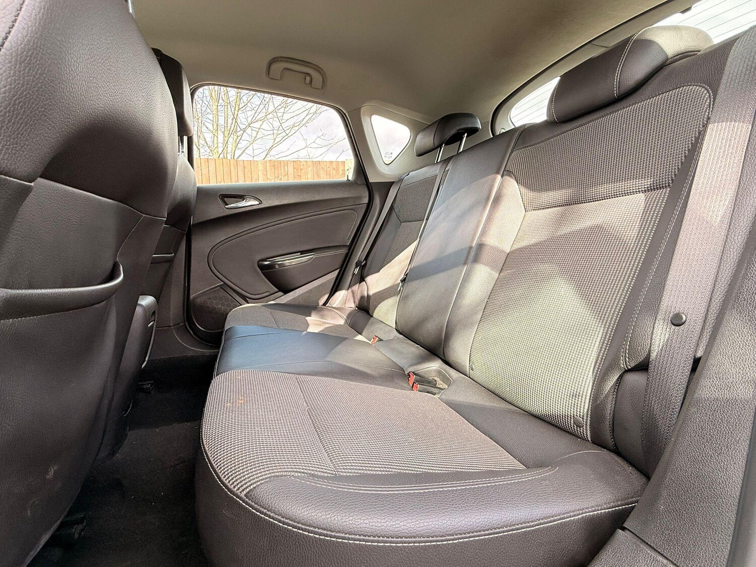 Used Vauxhall Astra 2010 for sale - 77839916: Photo 27