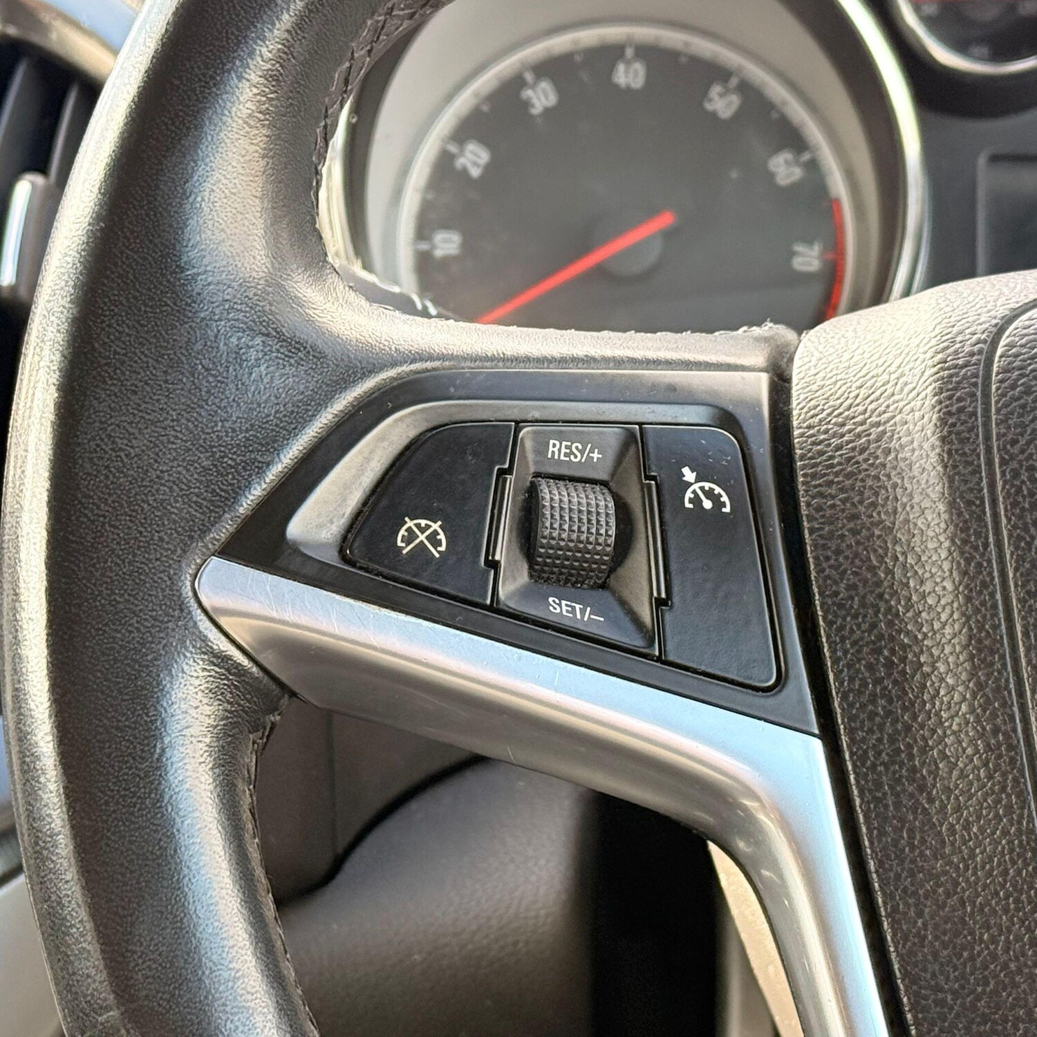 Used Vauxhall Astra 2010 for sale - 77839916: Photo 32