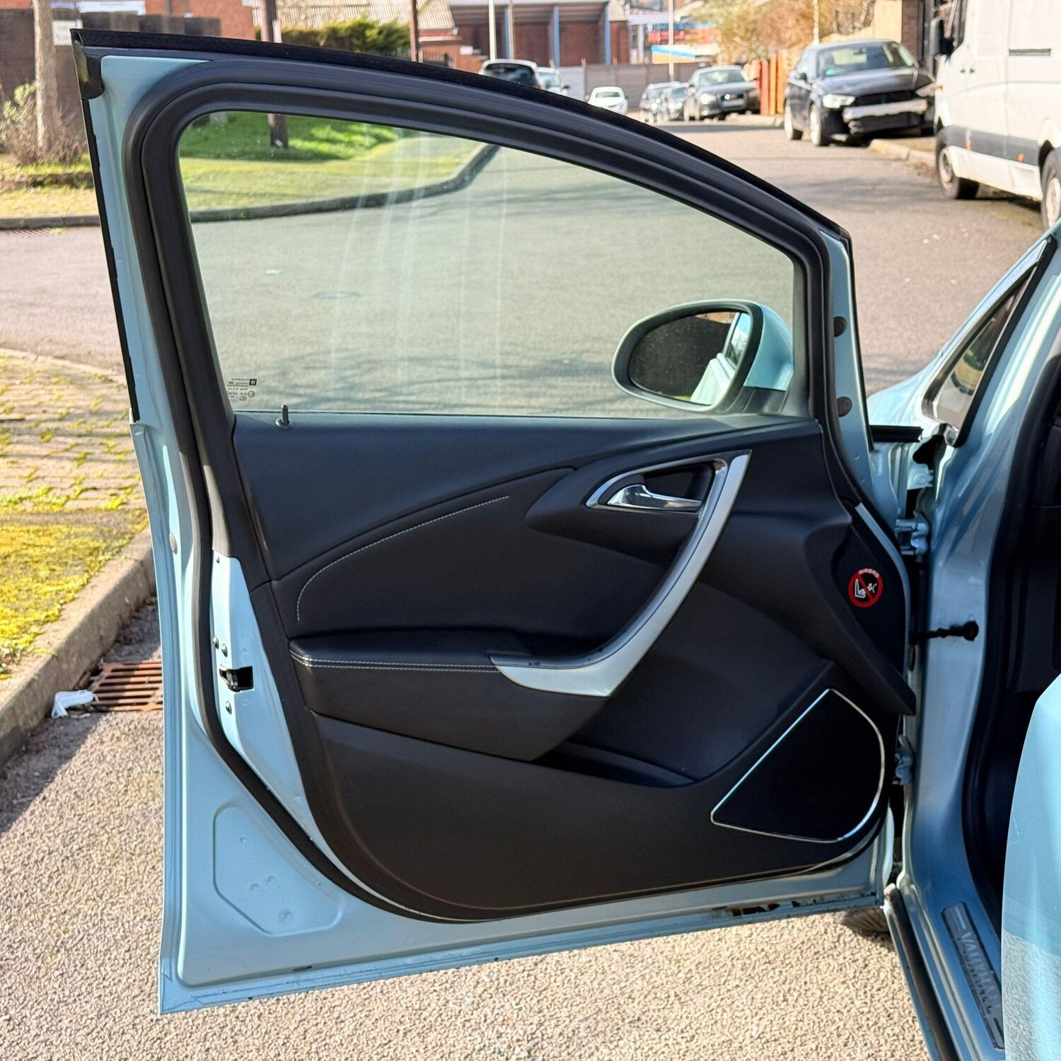 Used Vauxhall Astra 2010 for sale - 77839916: Photo 35