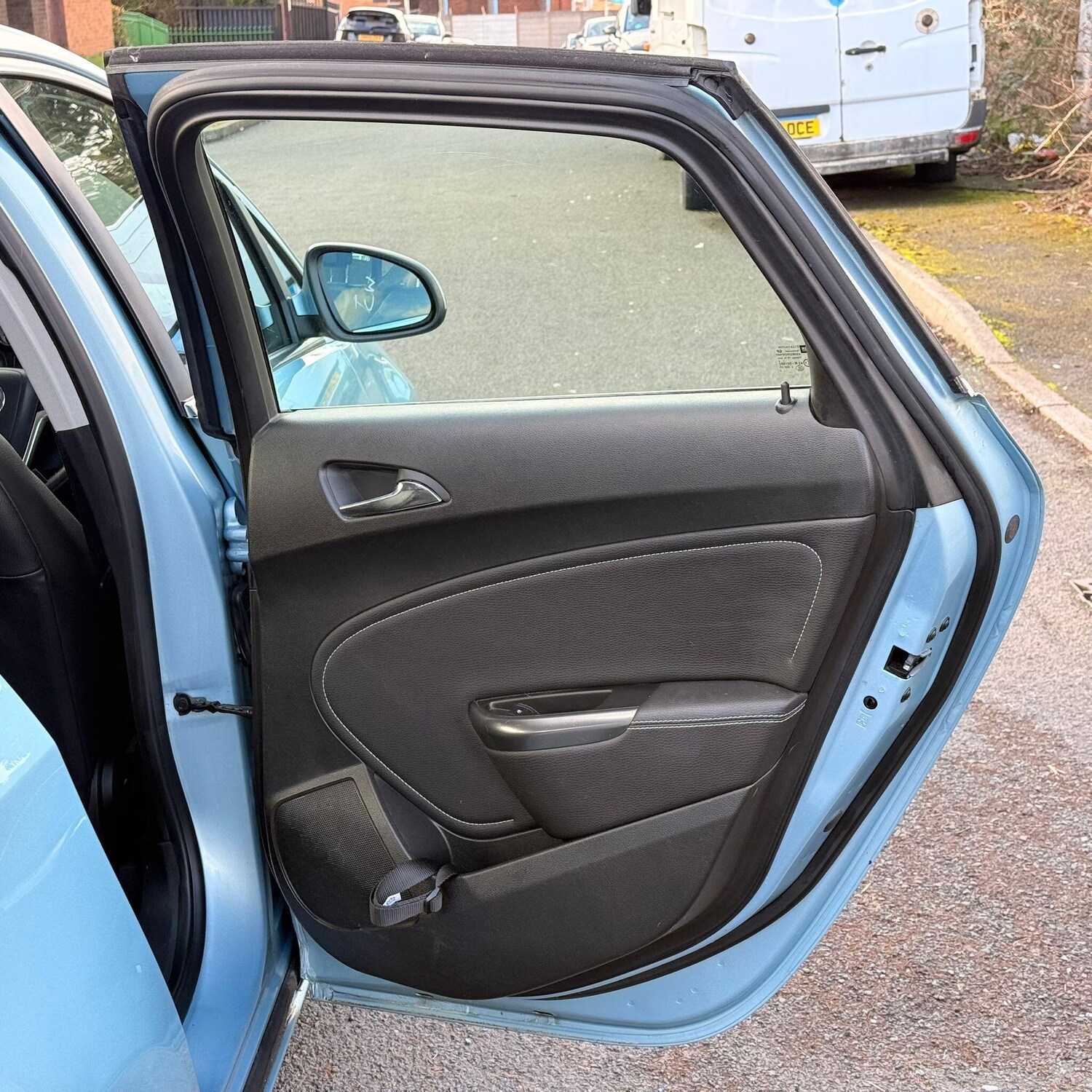 Used Vauxhall Astra 2010 for sale - 77839916: Photo 37