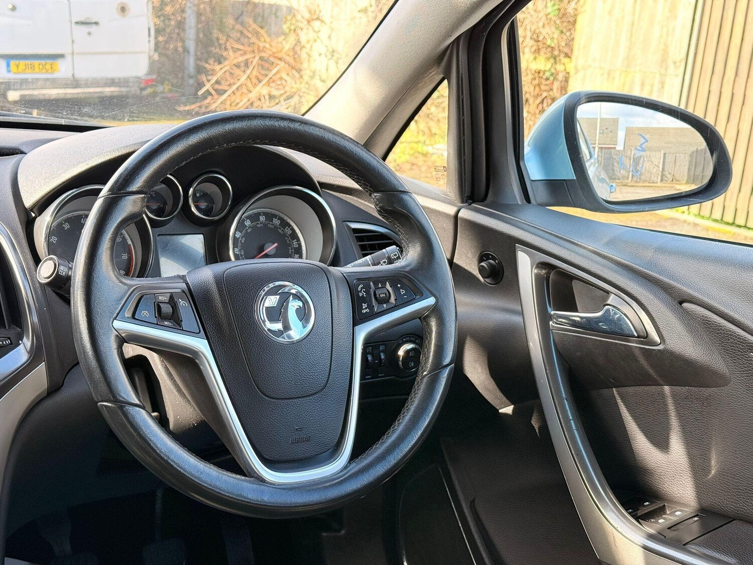 Used Vauxhall Astra 2010 for sale - 77839916: Photo 49