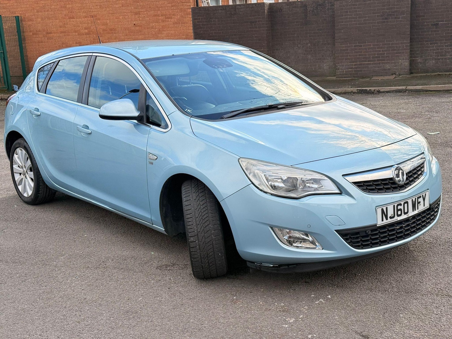 Used Vauxhall Astra 2010 for sale - 77839916: Photo 5
