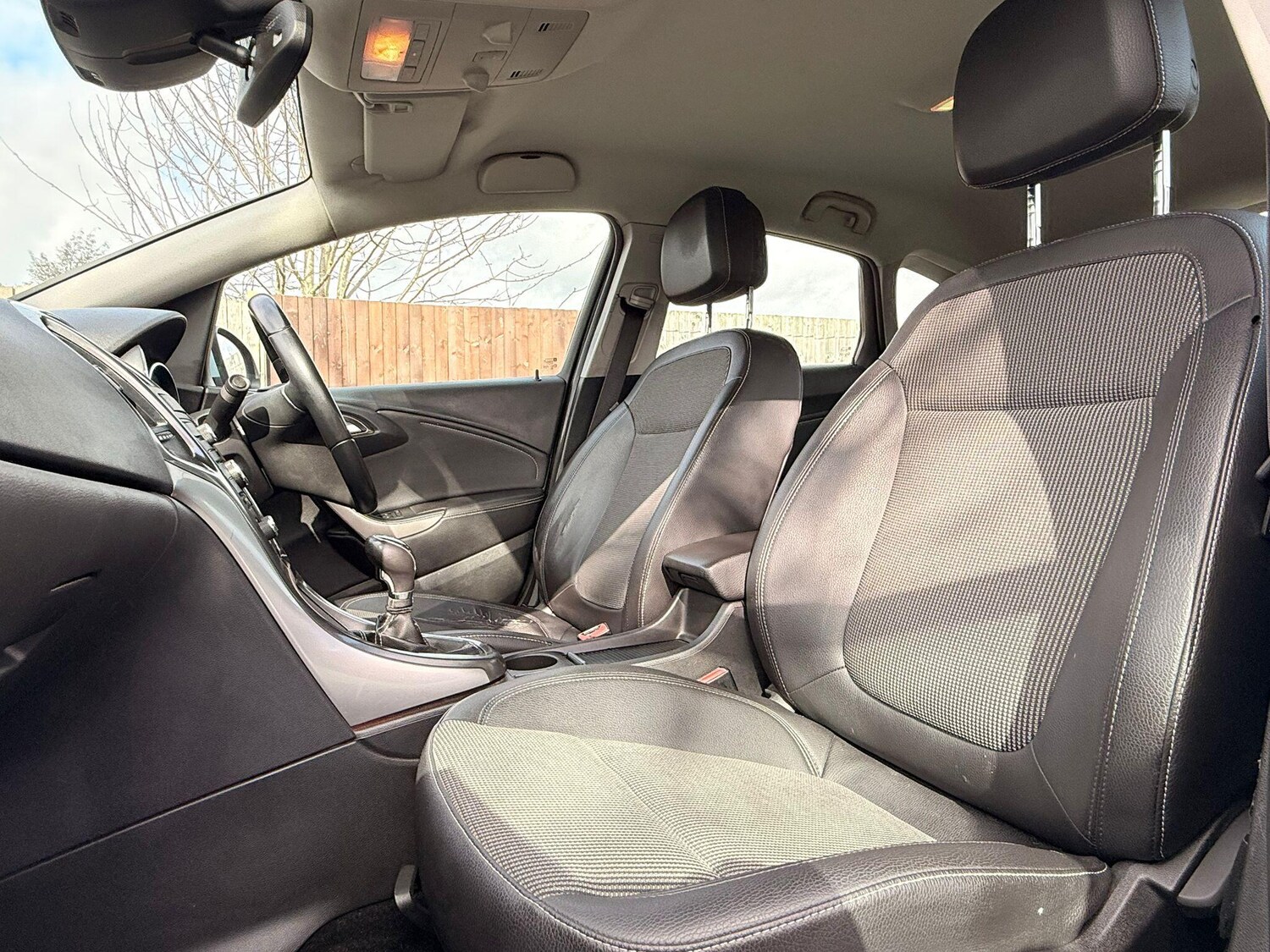 Used Vauxhall Astra 2010 for sale - 77839916: Photo 50