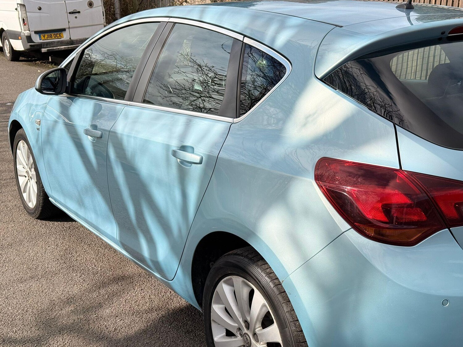 Used Vauxhall Astra 2010 for sale - 77839916: Photo 52