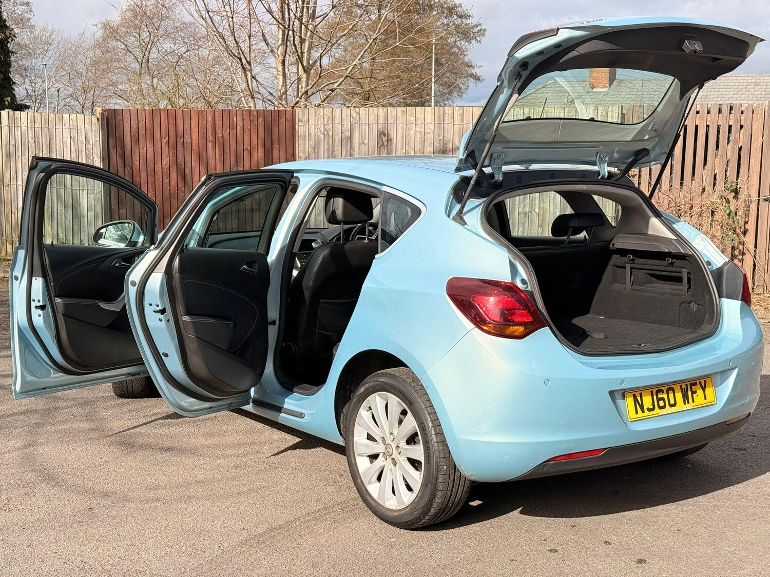 Used Vauxhall Astra 2010 for sale - 77839916: Photo 9