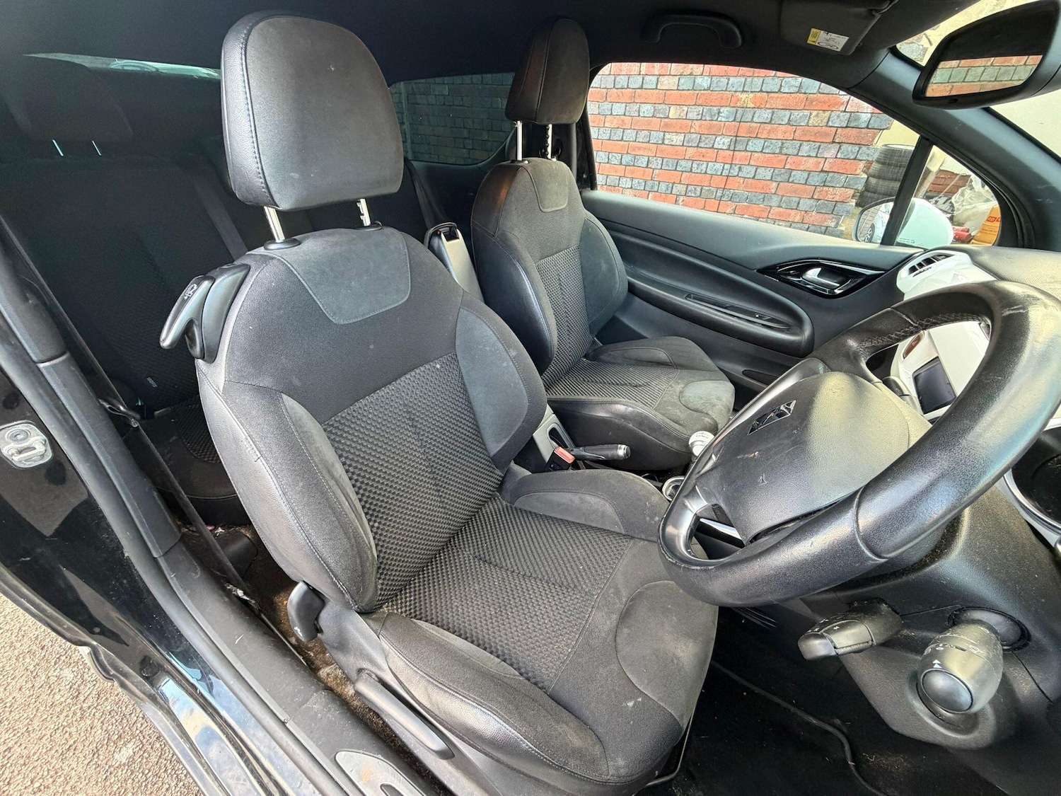 Used Citroen DS3 2015 for sale - 76913916: Photo 21