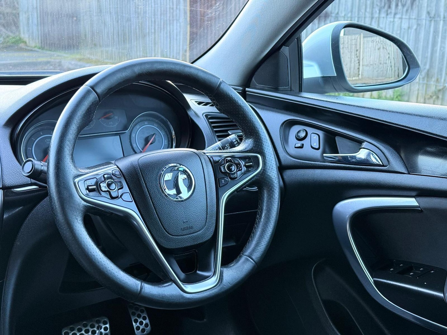 Used Vauxhall Insignia 2015 for sale - 77893007: Photo 24