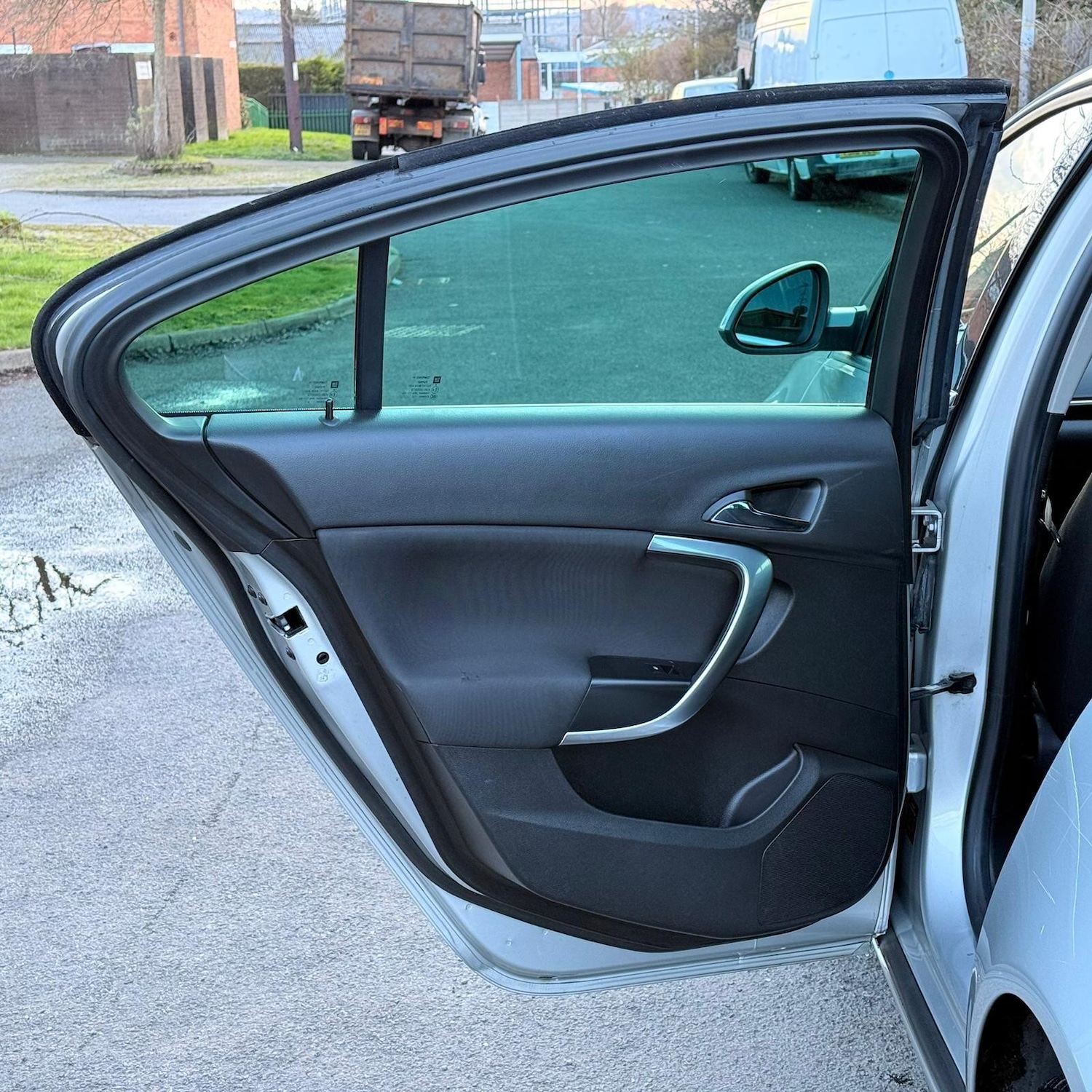 Used Vauxhall Insignia 2015 for sale - 77893007: Photo 31