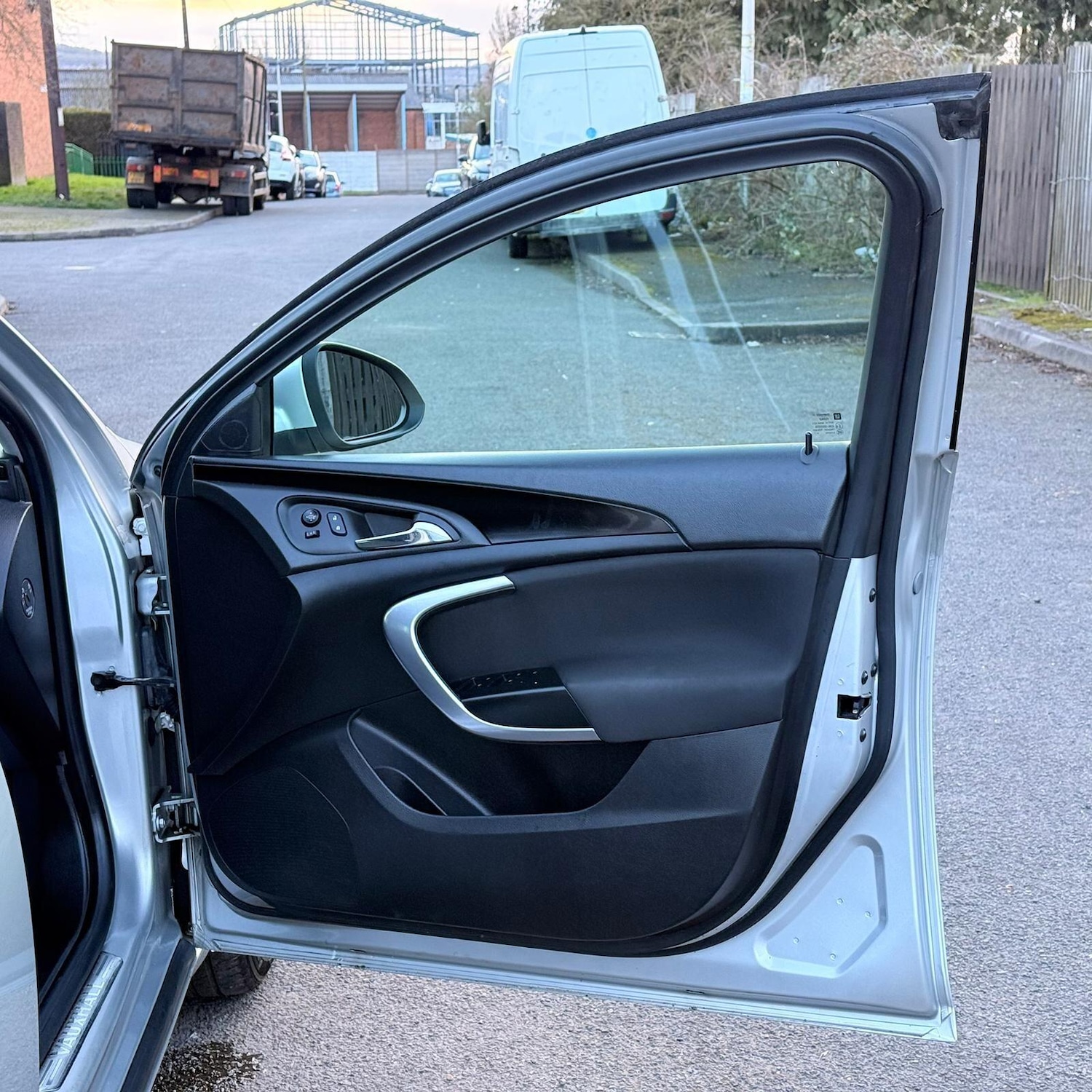 Used Vauxhall Insignia 2015 for sale - 77893007: Photo 33