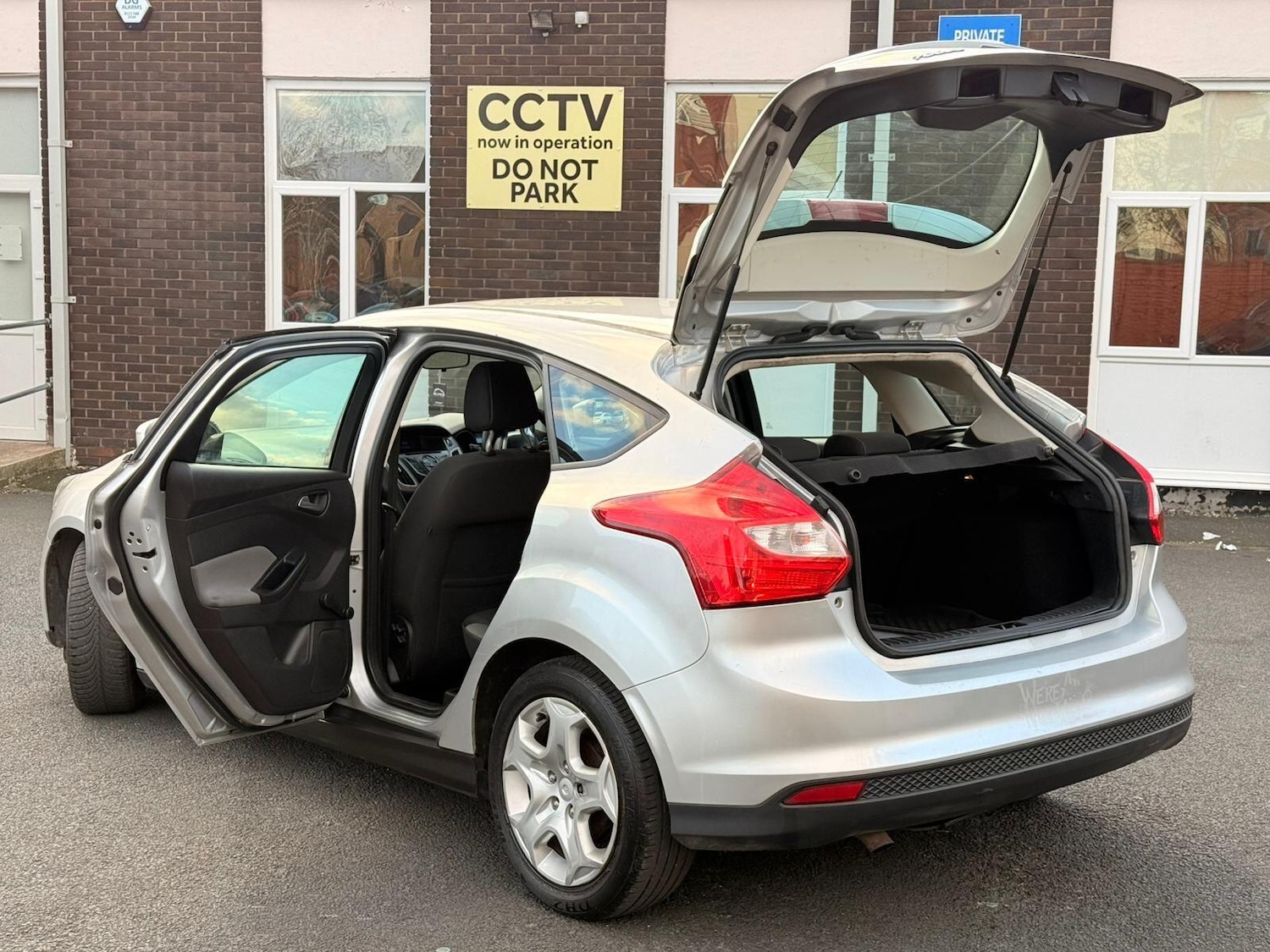 Used Ford Focus 2013 for sale - 77853057: Photo 10