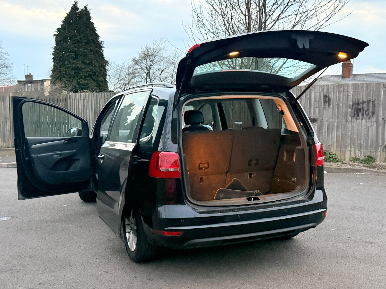 Used Volkswagen Sharan 2014 for sale - 78034324: Photo 7