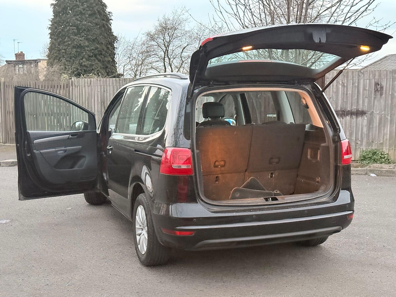 Used Volkswagen Sharan 2014 for sale - 78034324: Photo 8