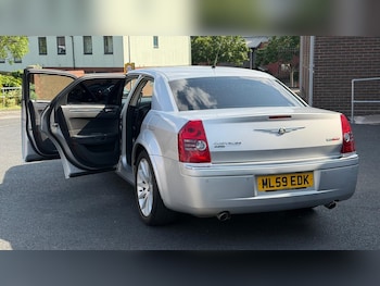 Used Chrysler 300C 2009 for sale - 79247484: Photo