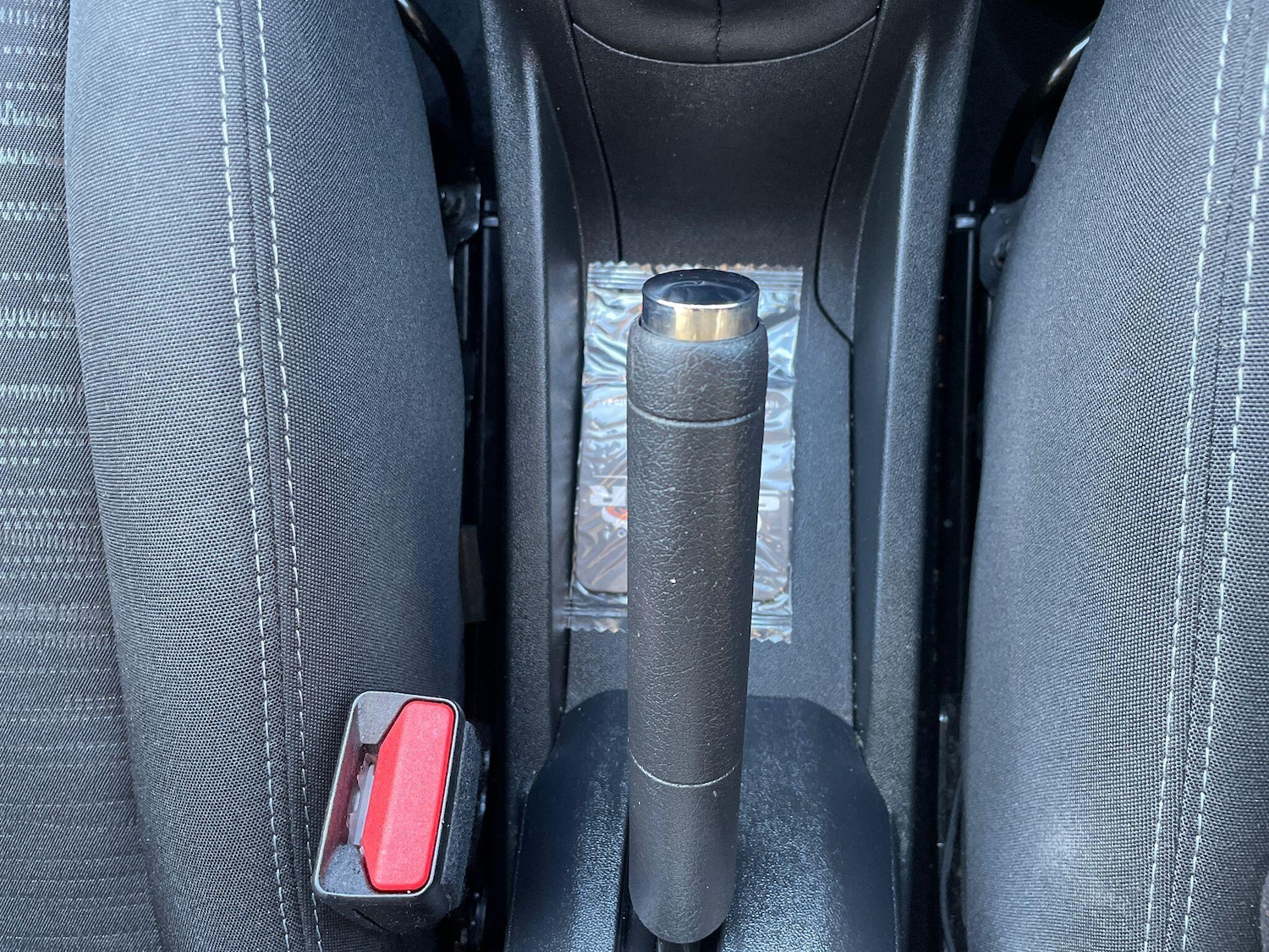 Used Peugeot 208 2014 for sale - 76646000: Photo 3