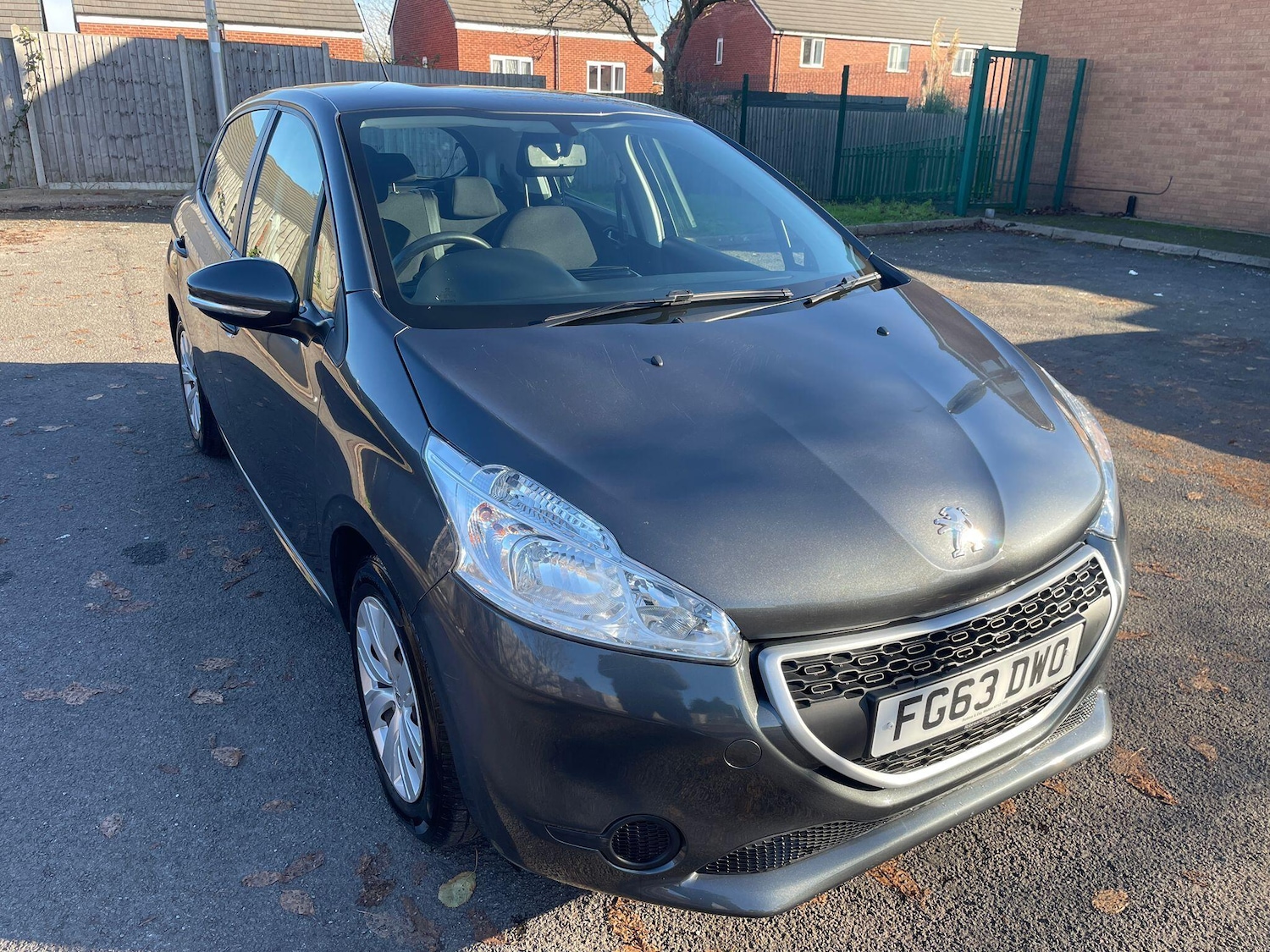 Used Peugeot 208 2014 for sale - 76646000: Photo 5