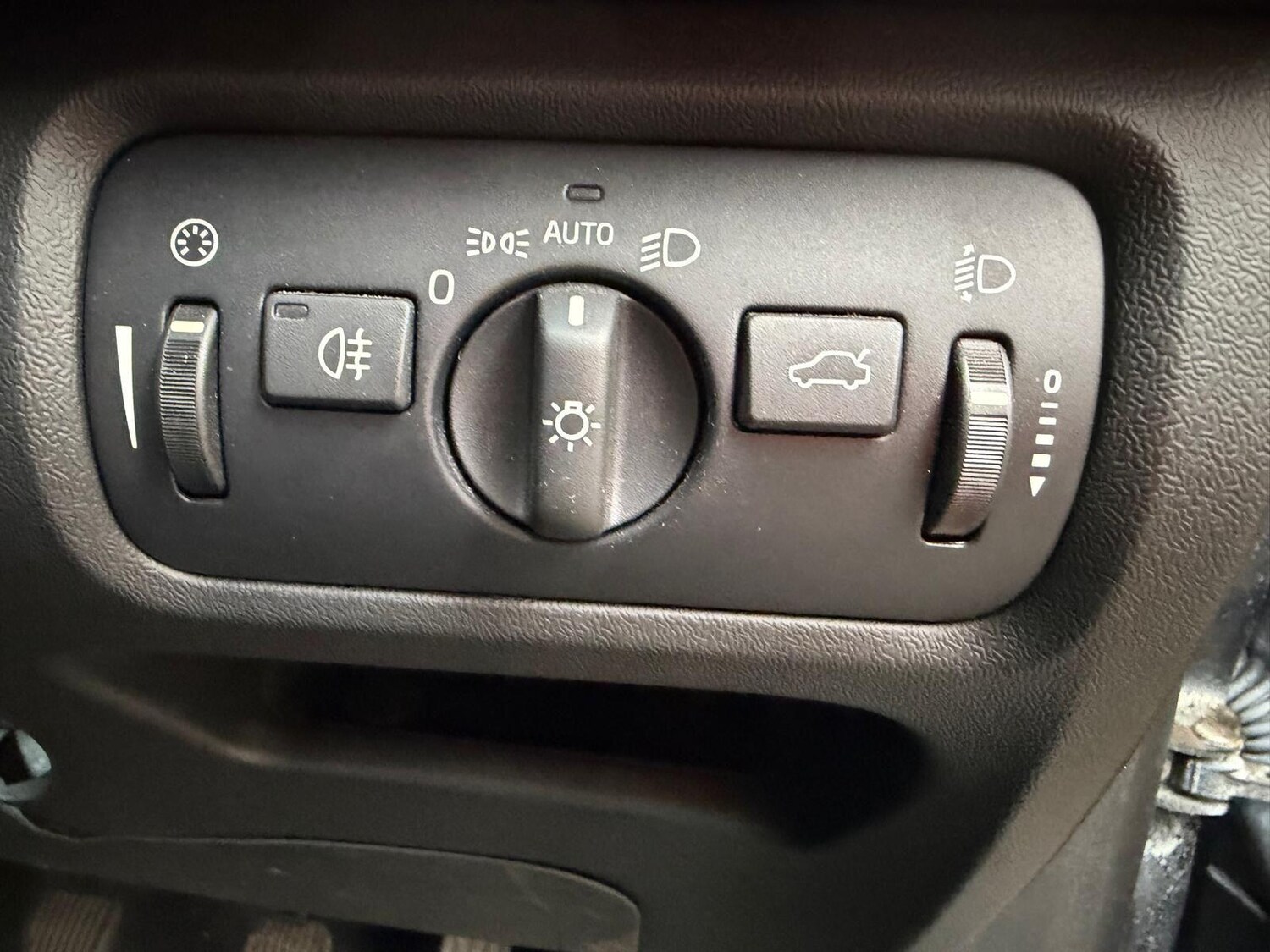 Used Volvo V40 for sale - 77559249: Photo 23