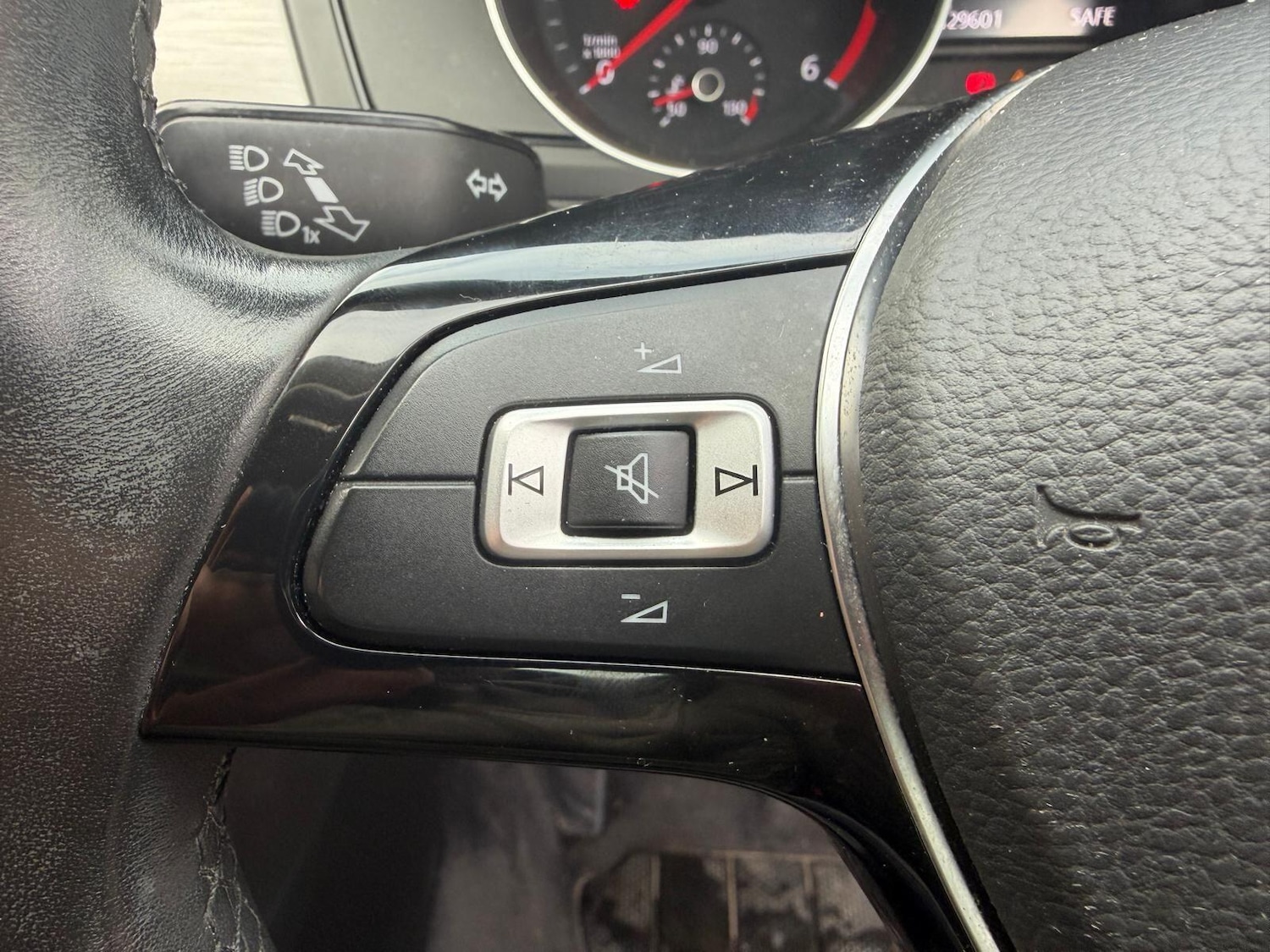 Used Volkswagen Passat 2016 for sale - 77524096: Photo 33