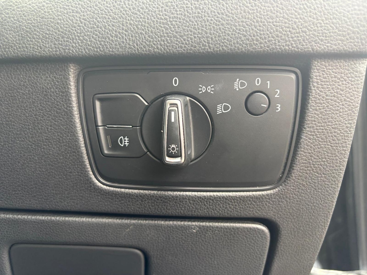 Used Volkswagen Passat 2016 for sale - 77524096: Photo 35