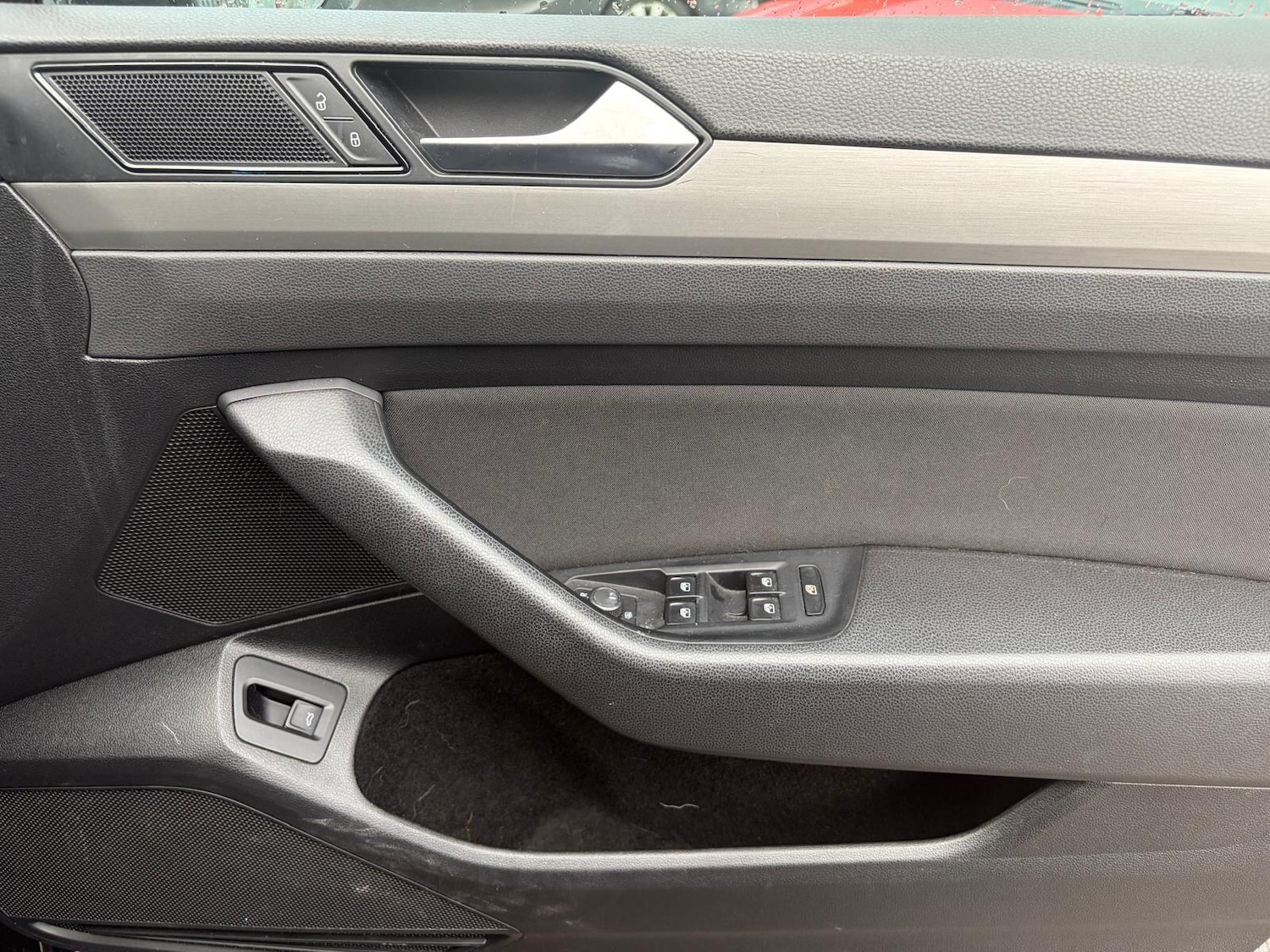 Used Volkswagen Passat 2016 for sale - 77524096: Photo 36