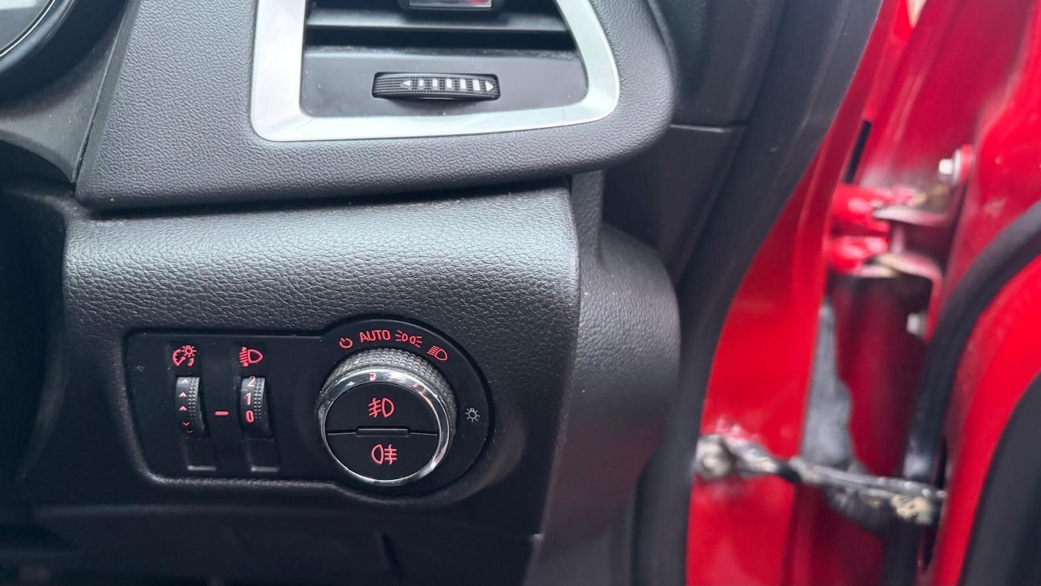 Used Vauxhall Astra 2015 for sale - 76996668: Photo 32