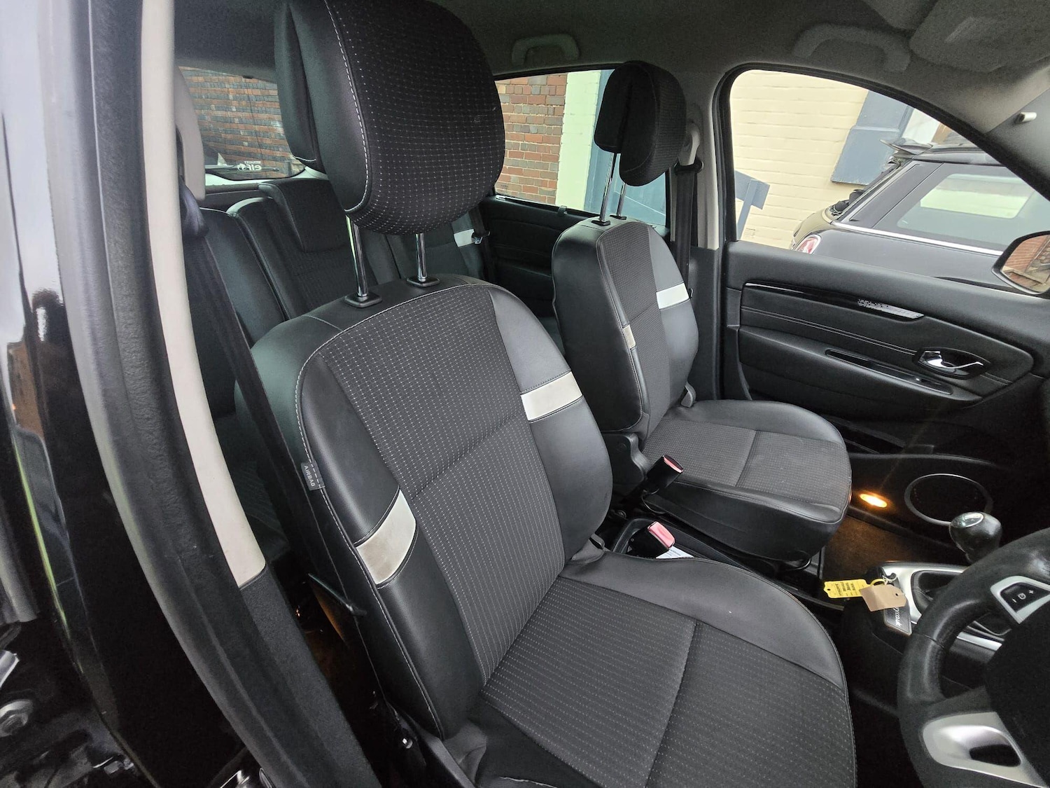 Used Renault Scenic 2012 for sale - 76485329: Photo 16