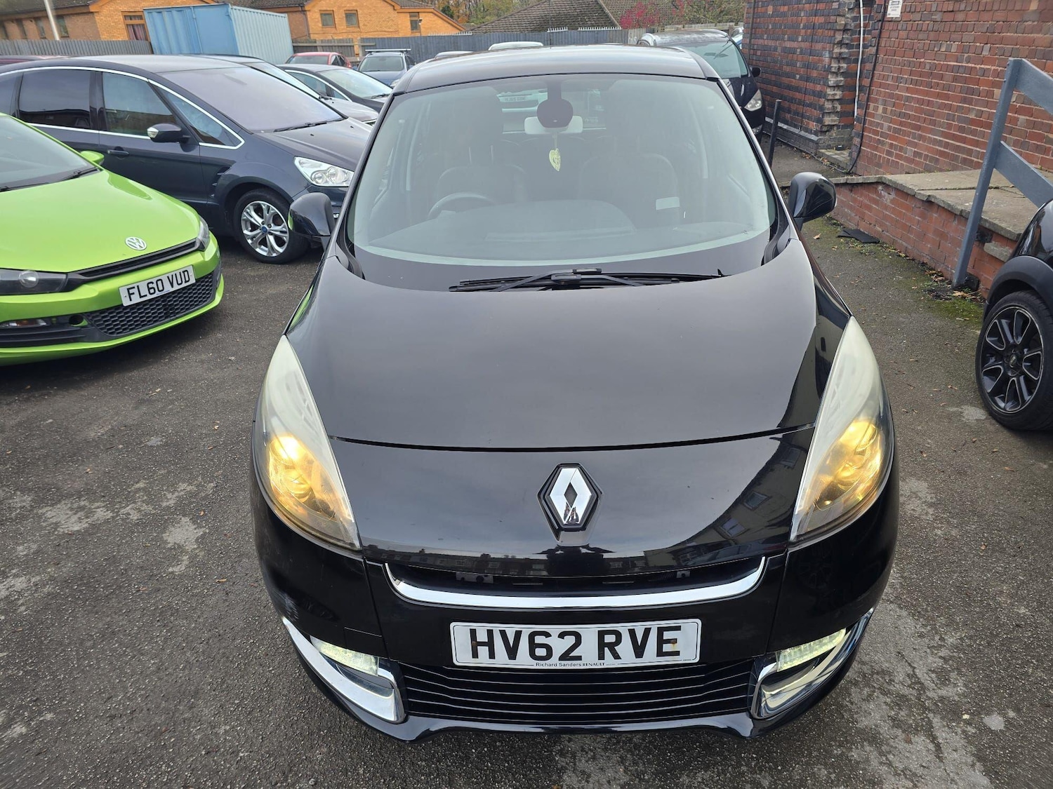 Used Renault Scenic 2012 for sale - 76485329: Photo 2