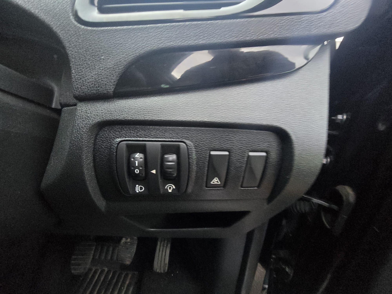 Used Renault Scenic 2012 for sale - 76485329: Photo 21