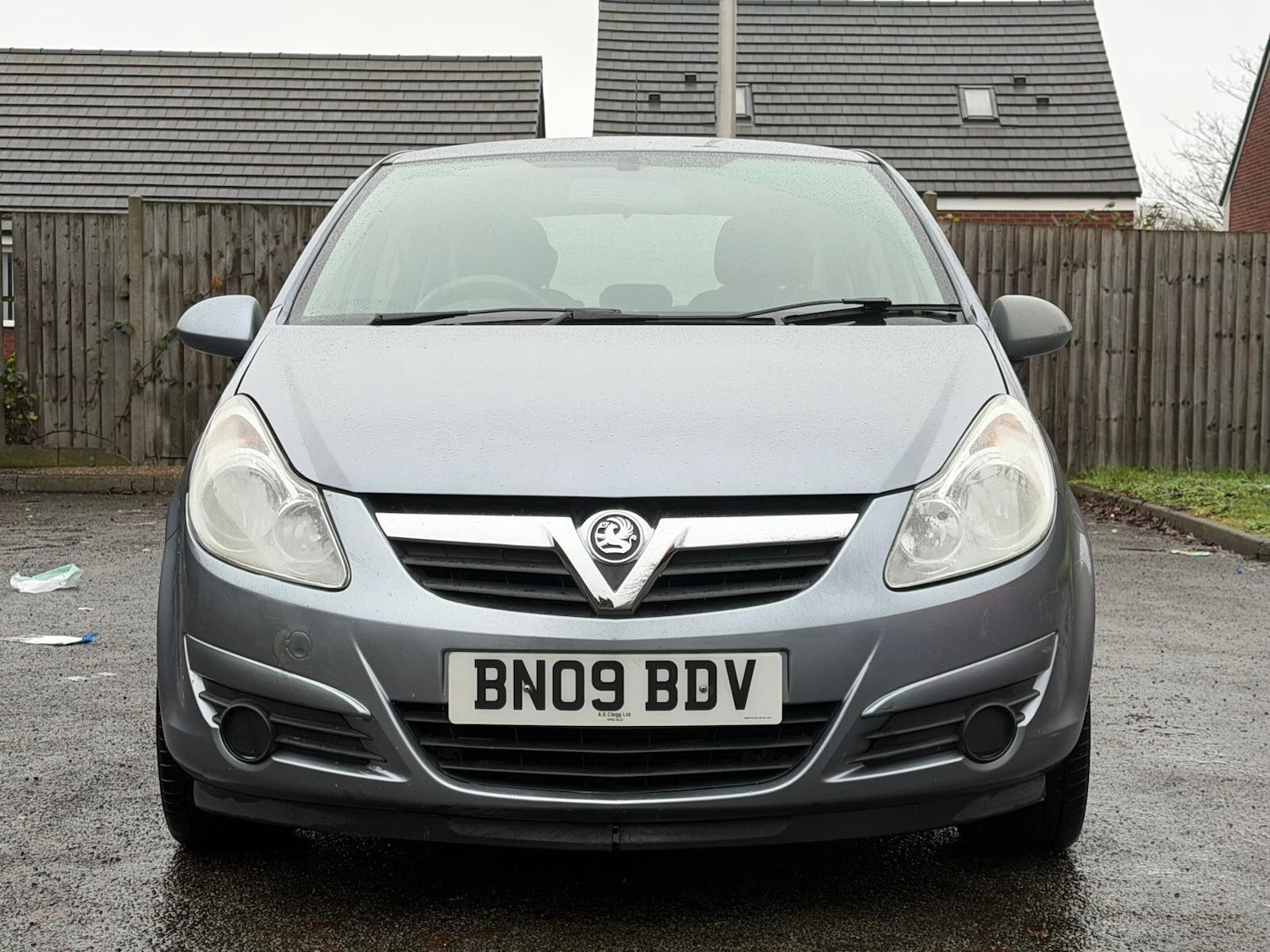 Used Vauxhall Corsa 2009 for sale - 77331232: Photo 2