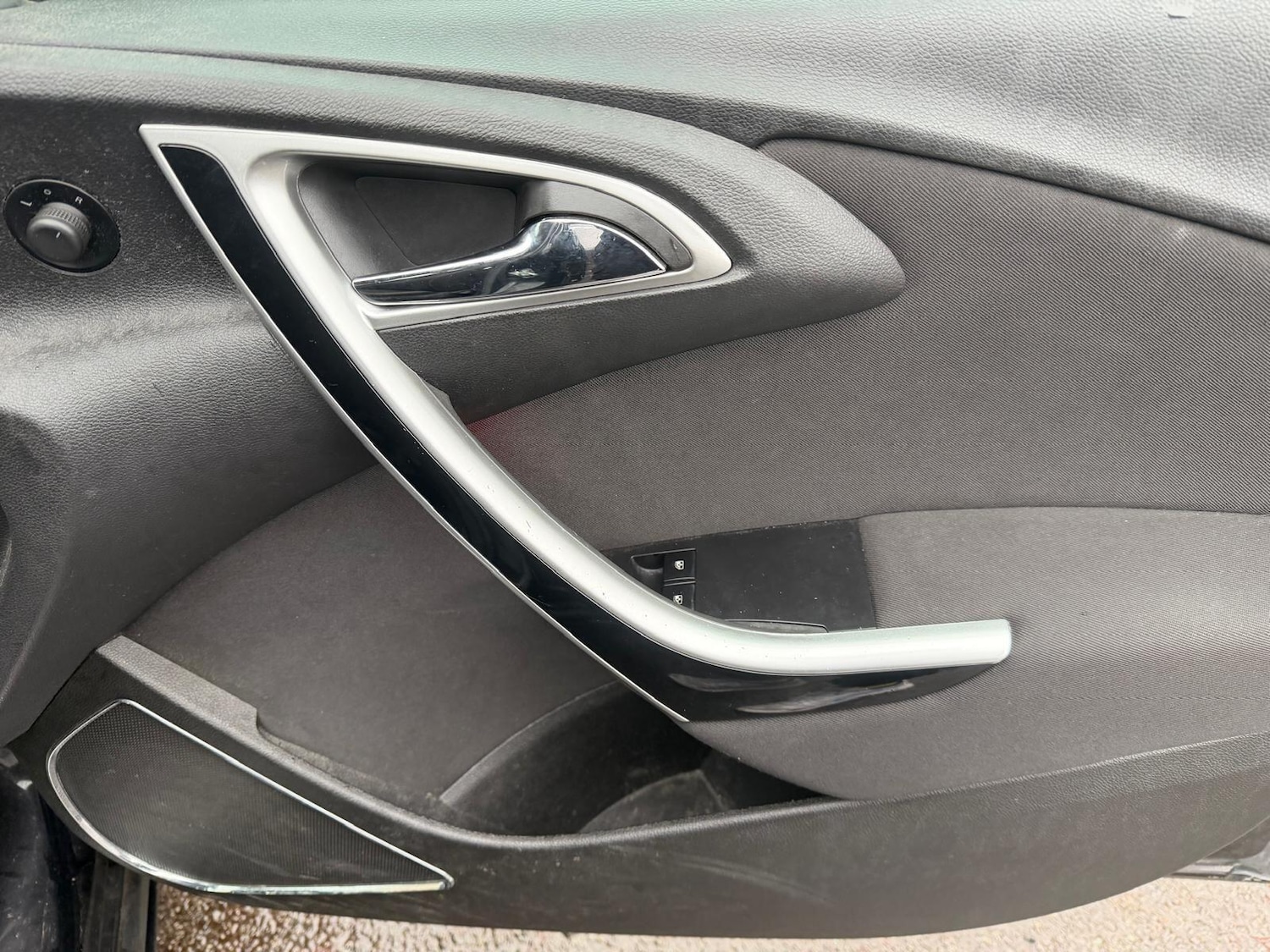 Used Vauxhall Corsa 2009 for sale - 77331232: Photo 32