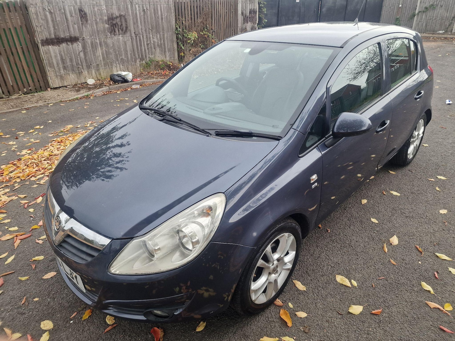 Used Vauxhall Corsa 2010 for sale - 76318223: Photo 3