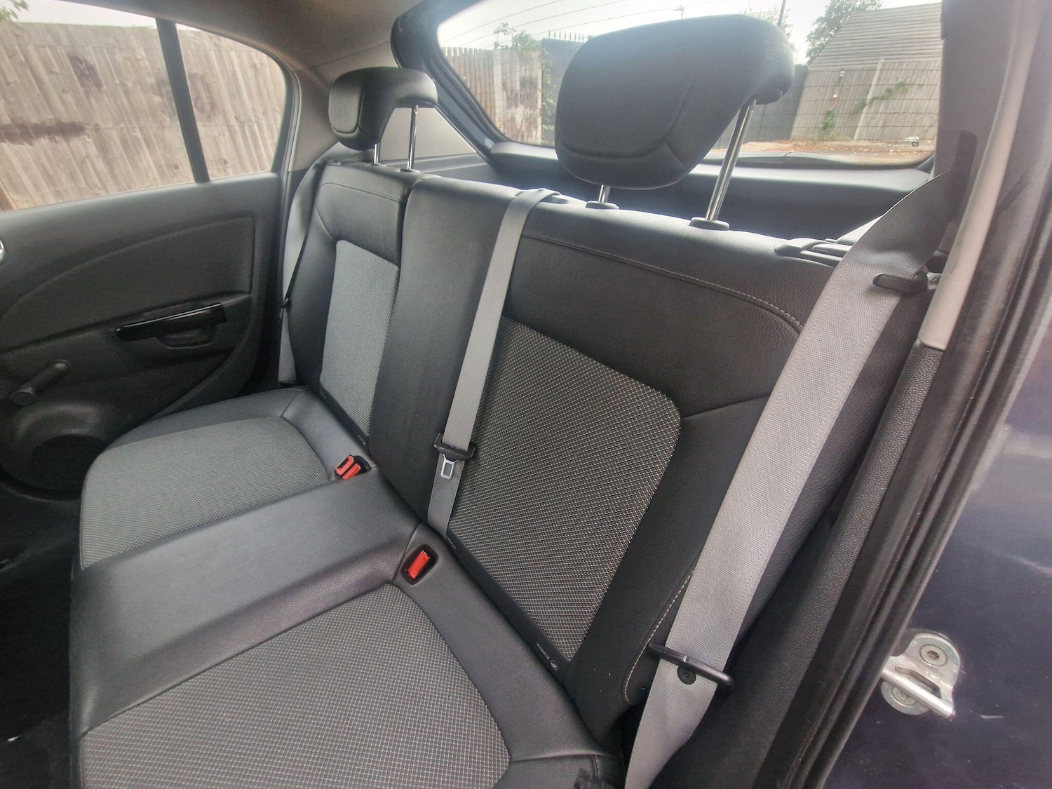 Used Vauxhall Corsa 2010 for sale - 76318223: Photo 31
