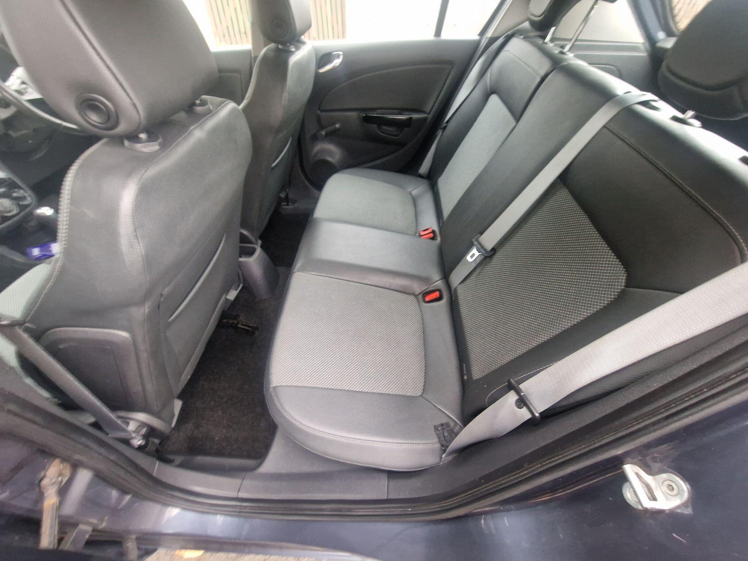 Used Vauxhall Corsa 2010 for sale - 76318223: Photo 32