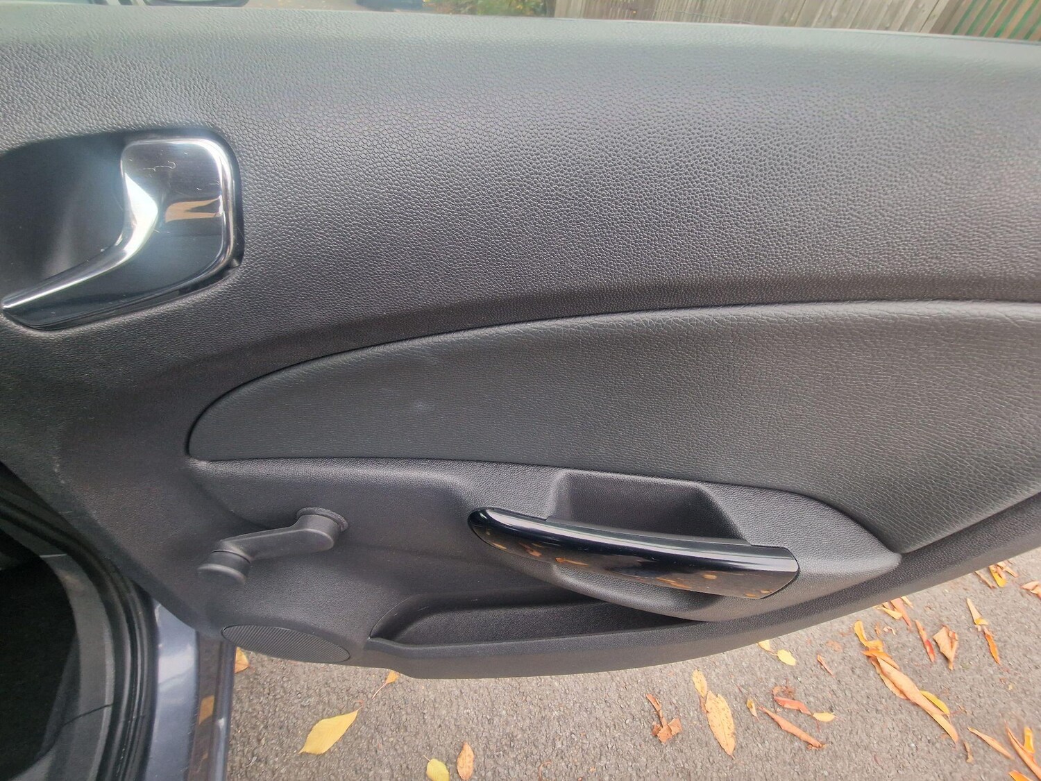 Used Vauxhall Corsa 2010 for sale - 76318223: Photo 34