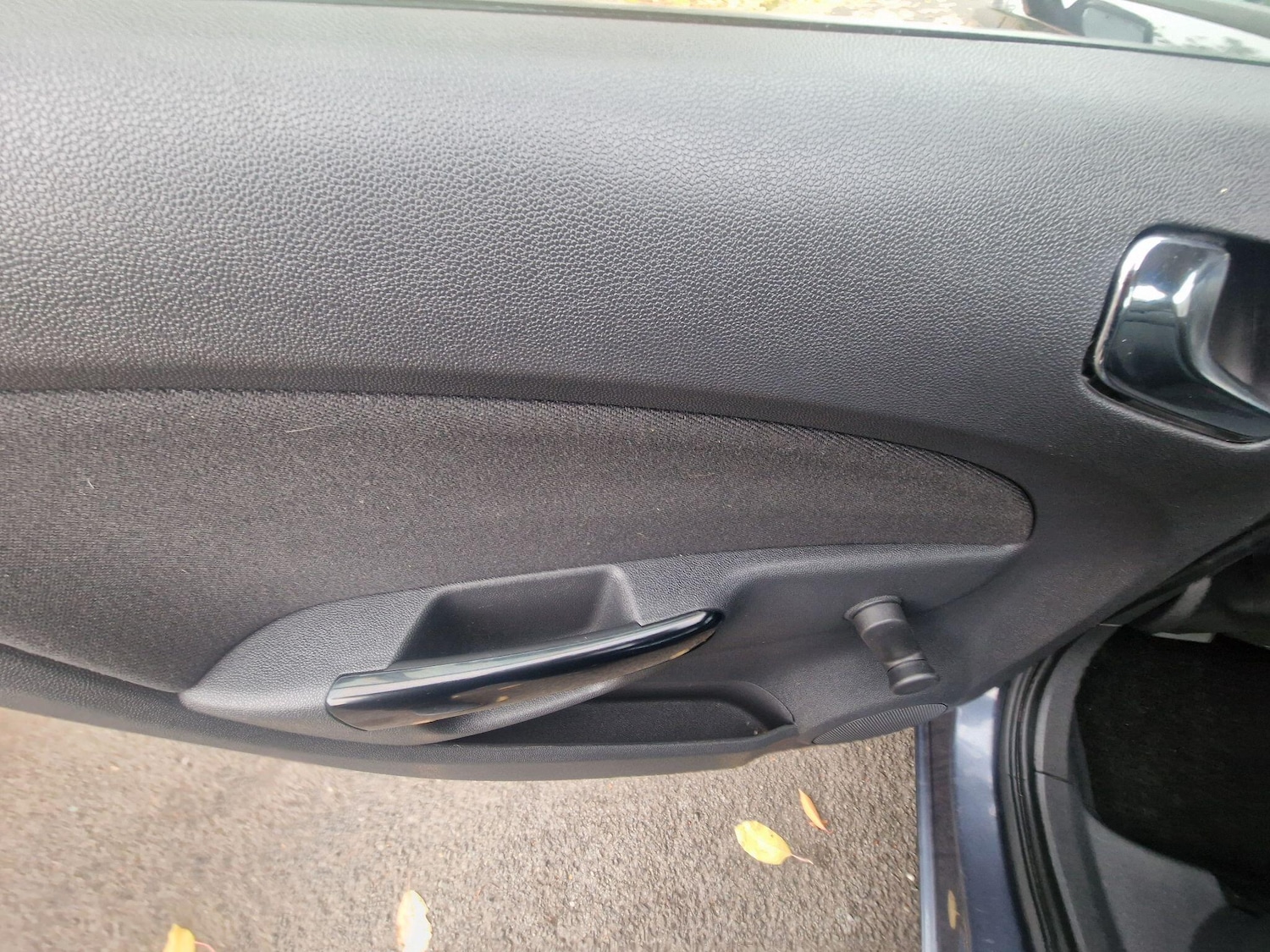 Used Vauxhall Corsa 2010 for sale - 76318223: Photo 38