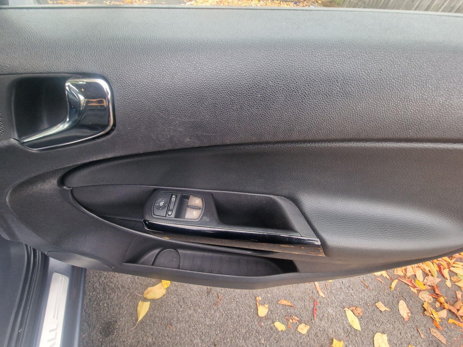Used Vauxhall Corsa 2010 for sale - 76318223: Photo 39