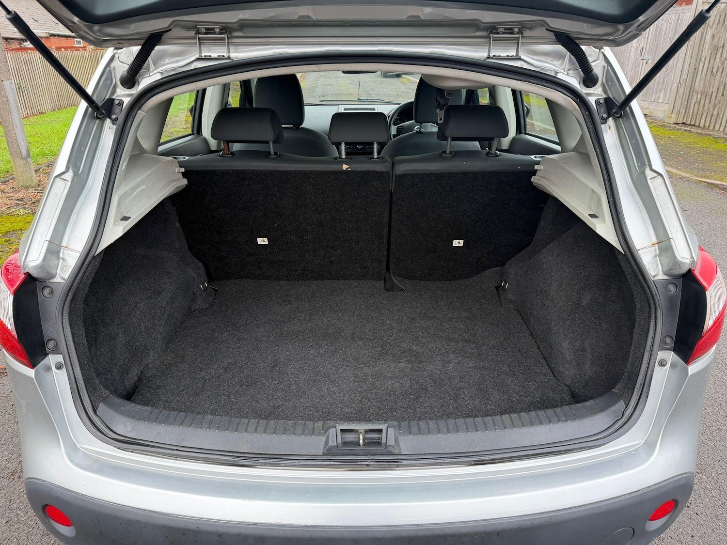 Used Nissan Qashqai 2010 for sale - 76727260: Photo 31