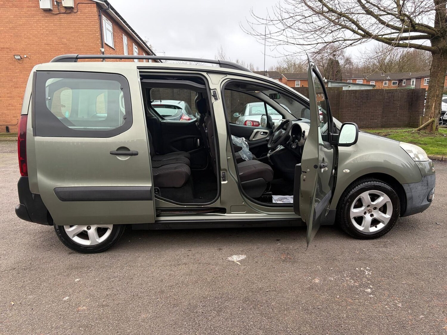 Used Peugeot Partner Tepee 2012 for sale - 77645863: Photo 10